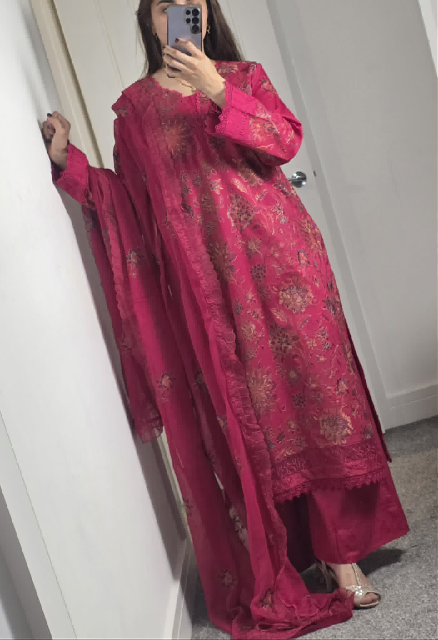 Uznau Embroidered Lawn Three Piece Suit UZ-LWN-RD07