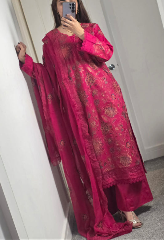 Uznau Embroidered Lawn Three Piece Suit UZ-LWN-RD07