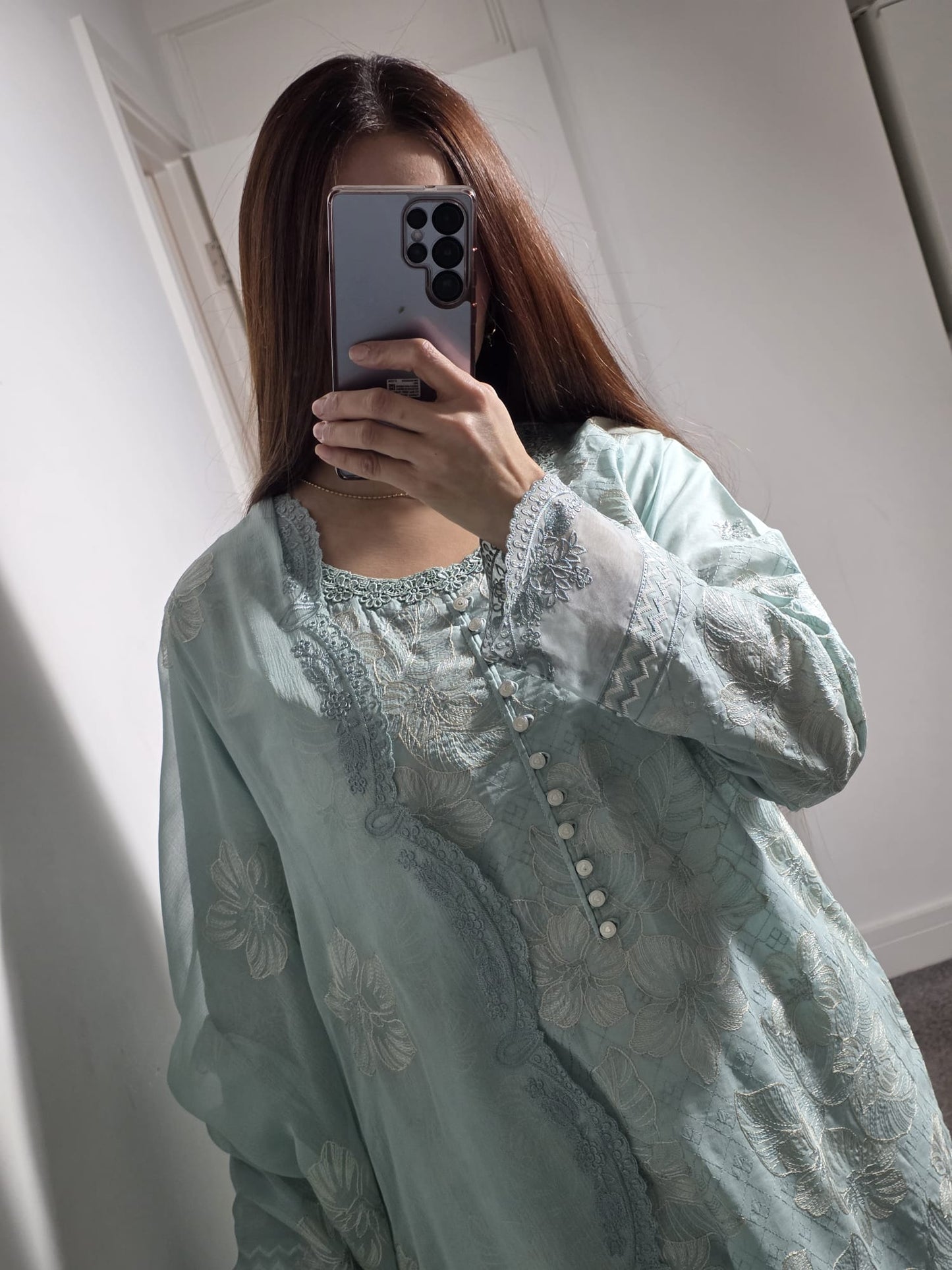 Uznau Embroidered Lawn Three Piece Suit UZ-LWN-FR01