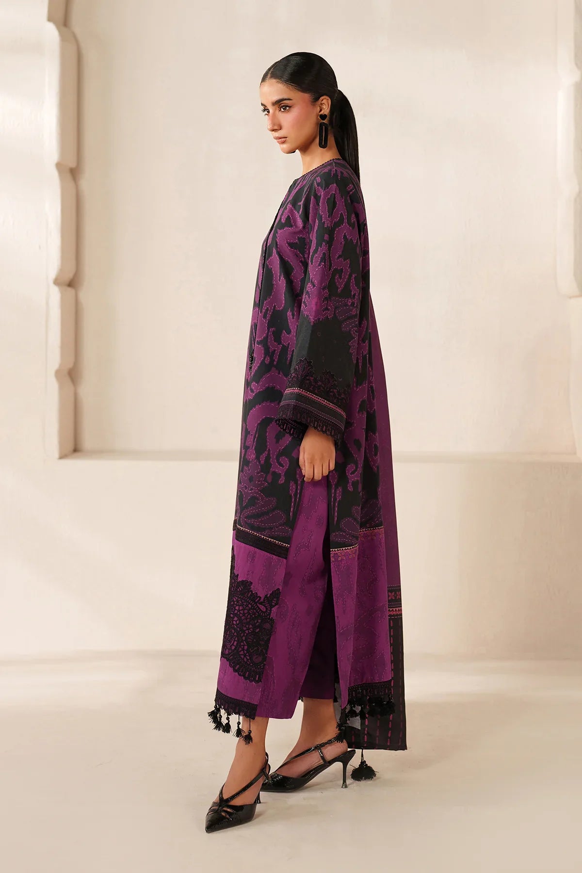 Baroque Embroidered Viscose Linen Three Piece Suit BR-VC-PRP03