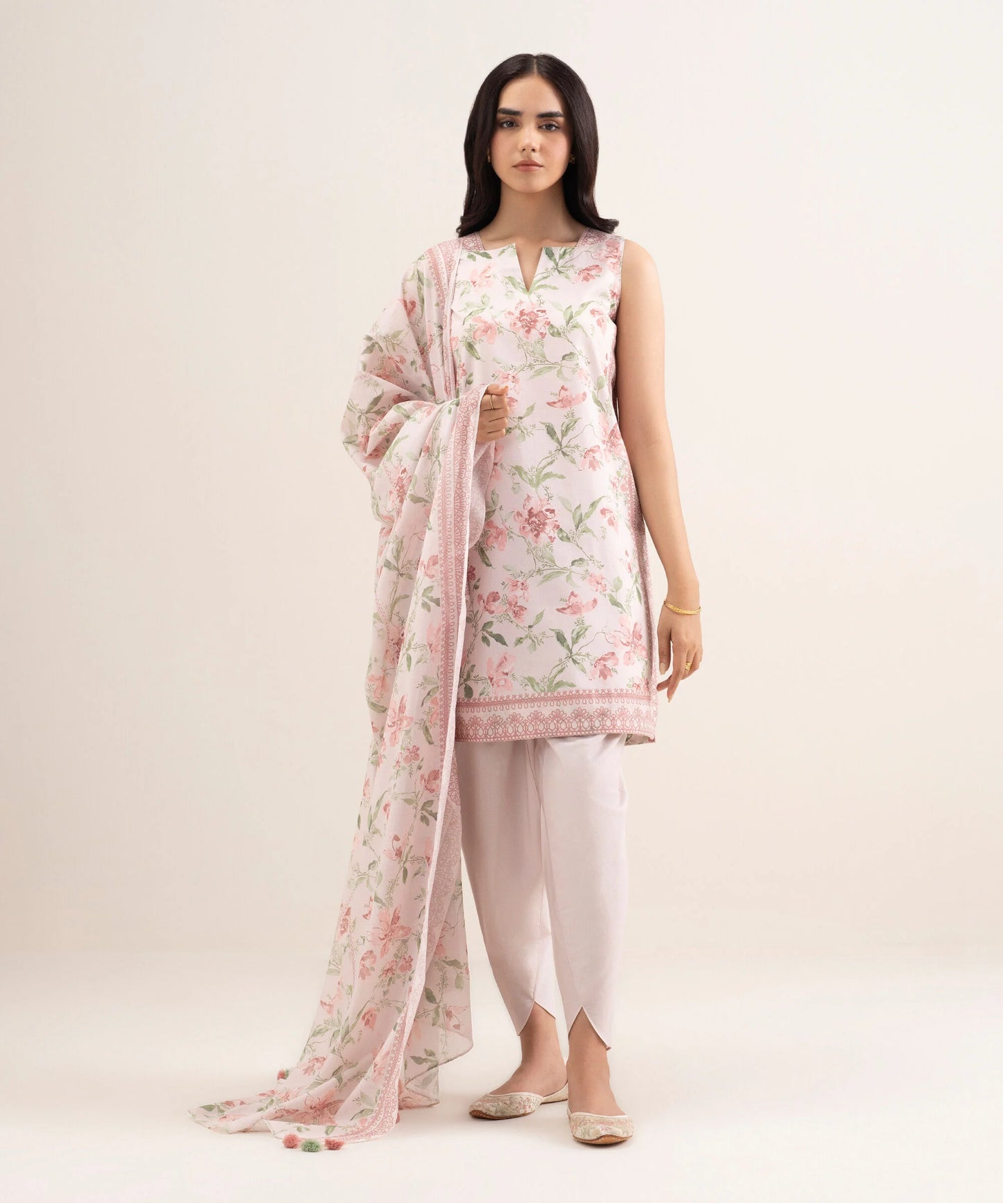 Sapphire Printed Lawn Three Piece Suit With Matchin Dupatta SP-LWN-PNK013
