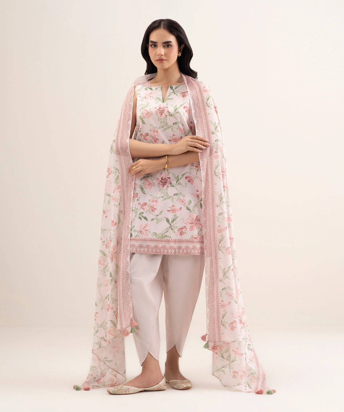 Sapphire Printed Lawn Three Piece Suit With Matchin Dupatta SP-LWN-PNK013