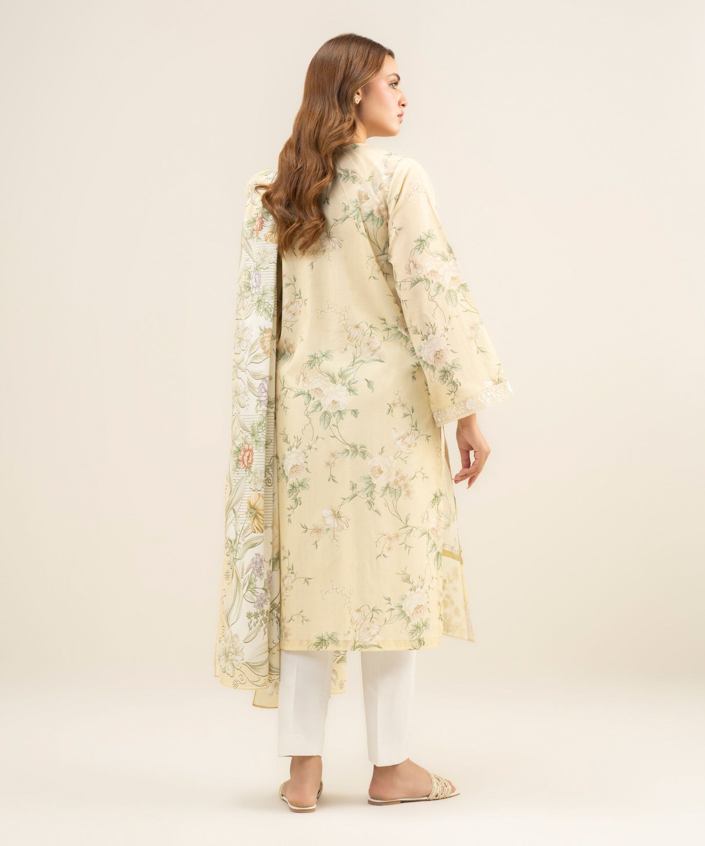 Sapphire Embroidered Lawn Three Piece Suit SP-LWN-YL010