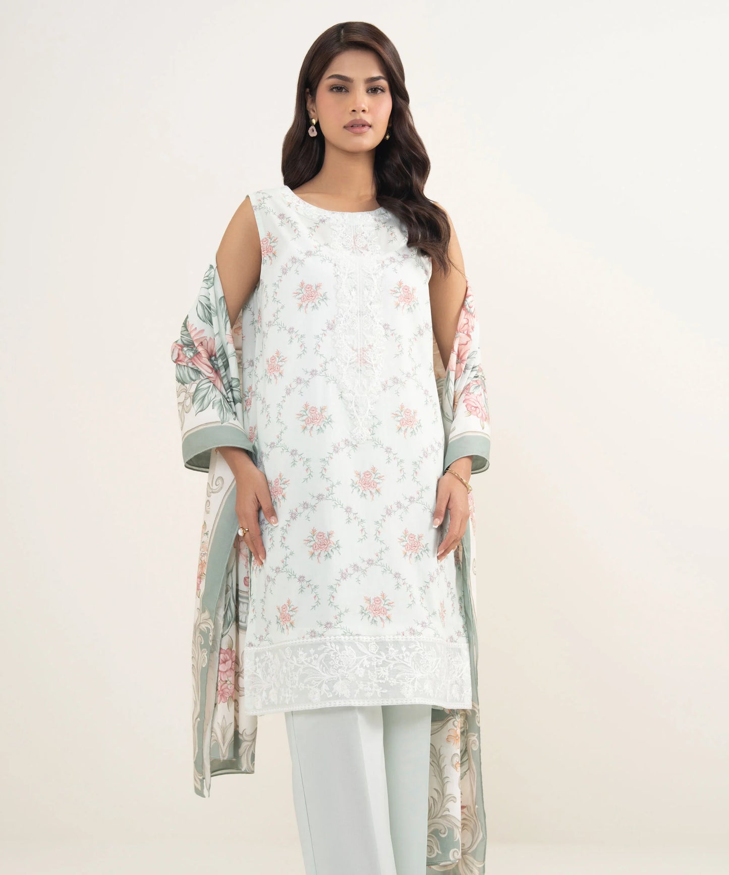 Sapphire Embrpidered Lawn Three Piece Suit SP-LWN-BLU016