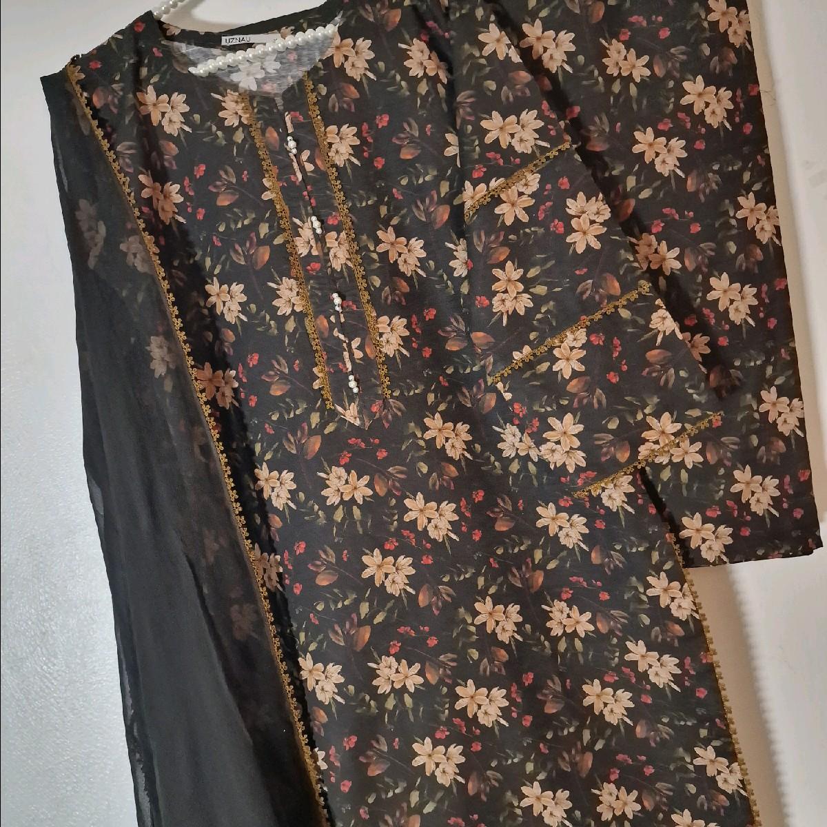 Uznau khaddar pakistani winter trouser kameez dupatta Floral