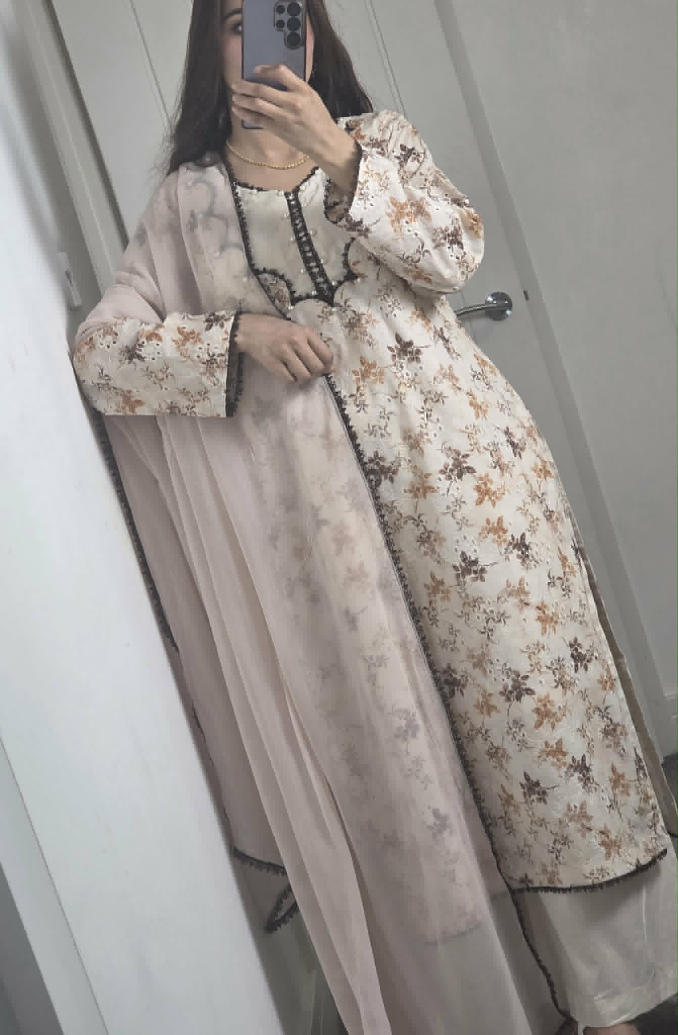 Uznau Embroidered Lawn Three Piece Suit UZ-LWN-WHT019