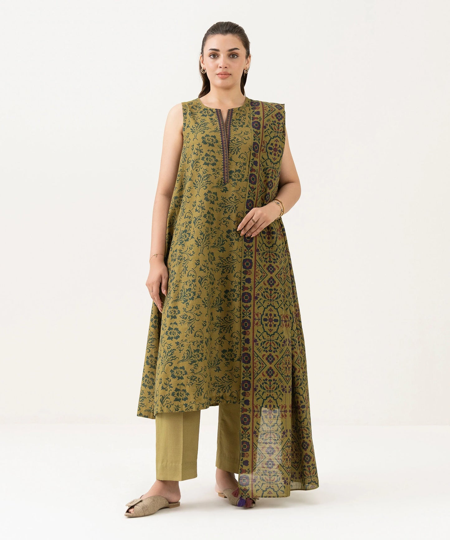 Sapphire Khaddar Three Piece Suit SP-KHD-MST01