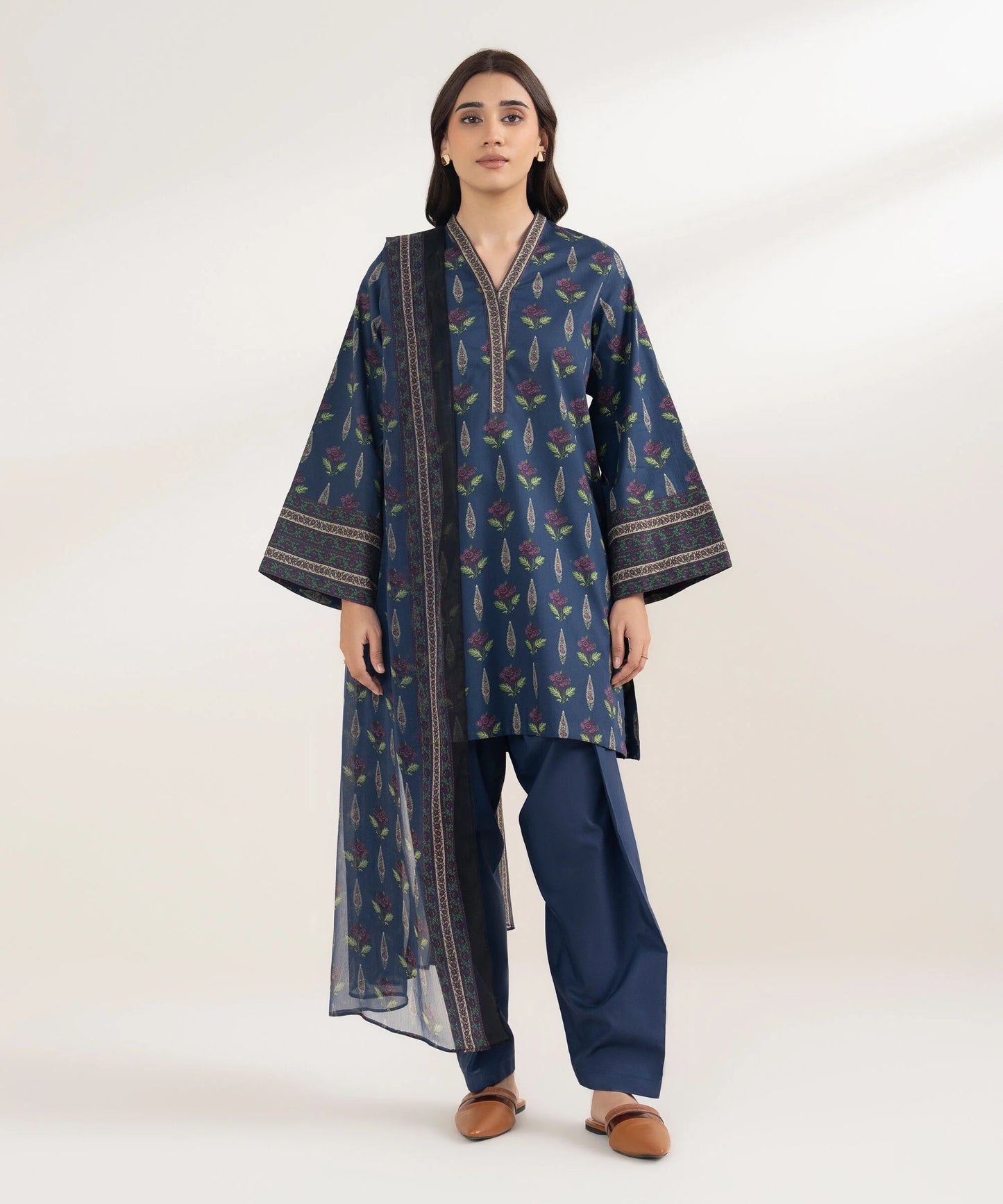 Sapphire Printed Lawn Three Piece Suit SP-LWN-BLU015