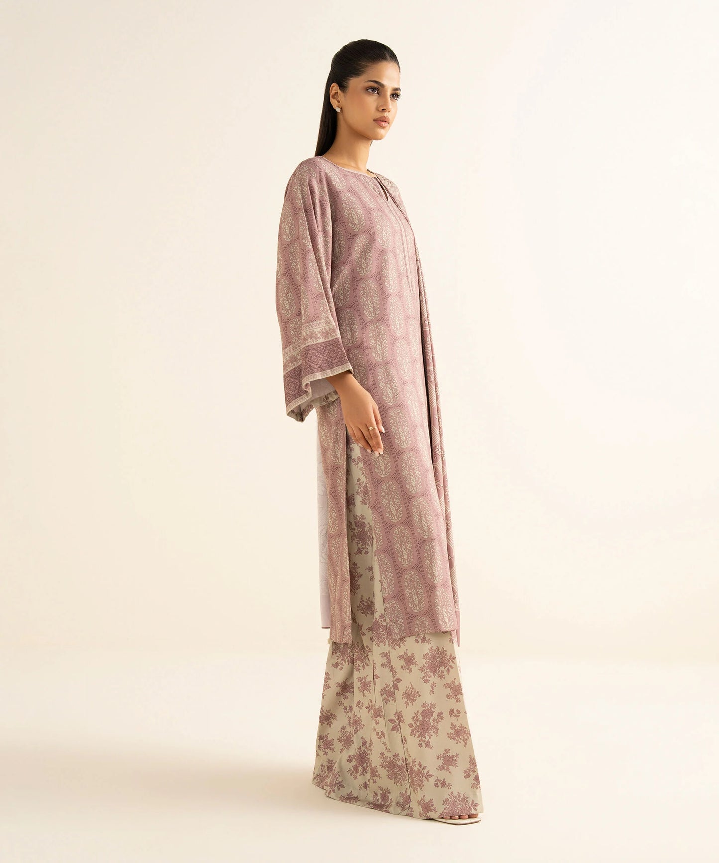 Sapphire Khaddar Three Piece Suit SP-KHD-PNK04