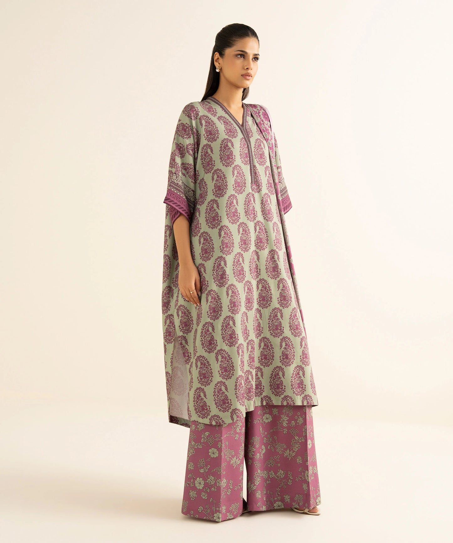 Sapphire Khaddar Three Piece Suit SP-KHD-PNK03