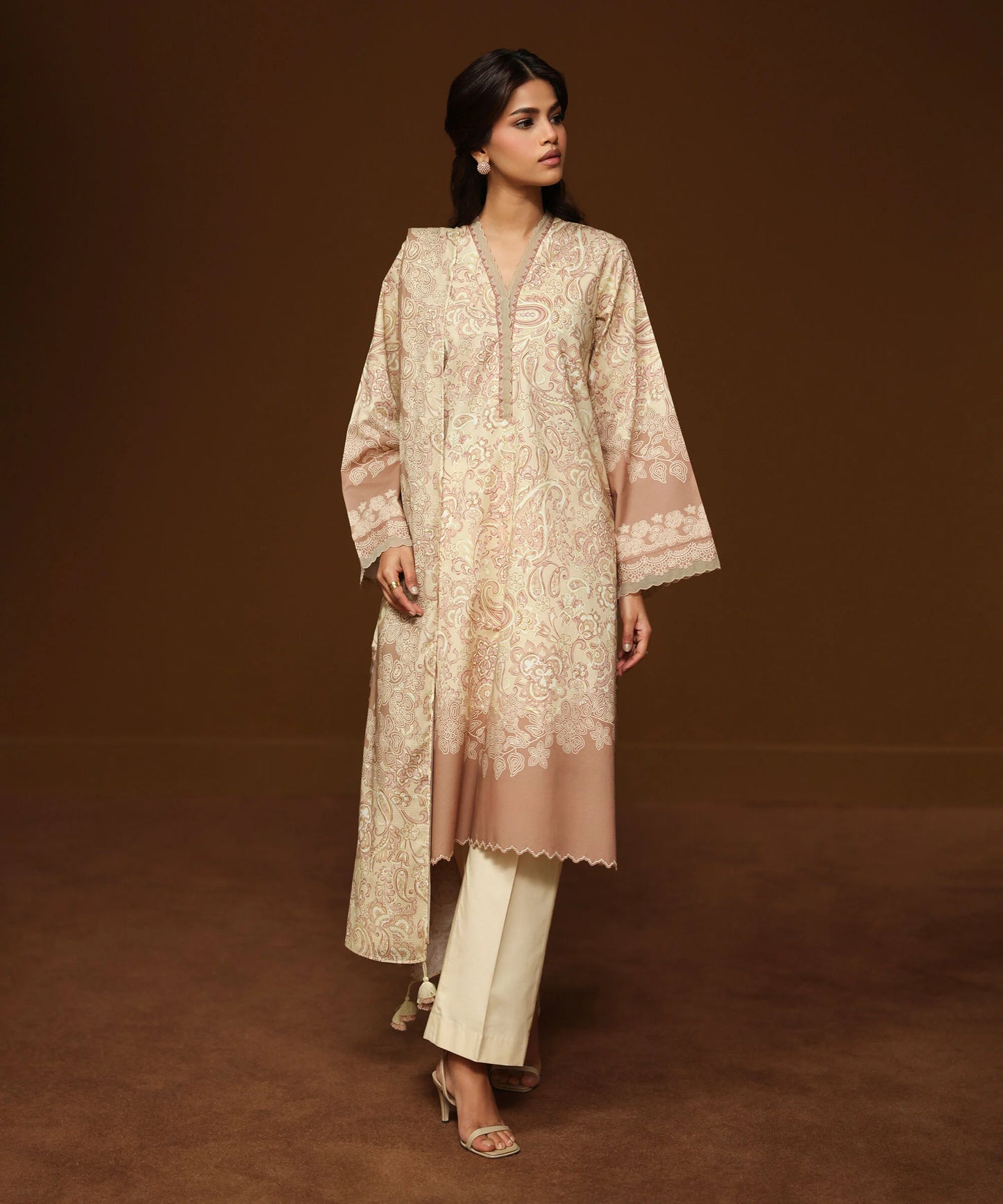 Sapphire Printed Lawn Suit With Matchin Dupatta SP-LWN-BR09