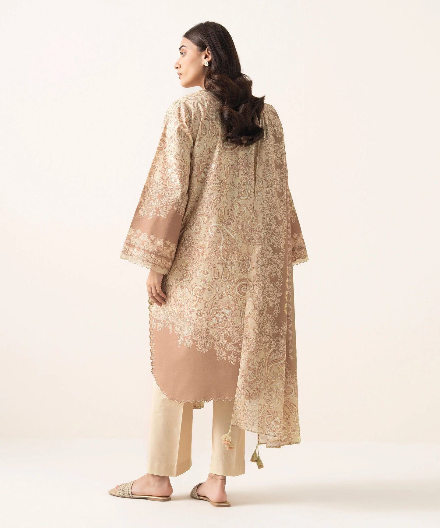 Sapphire Printed Lawn Suit With Matchin Dupatta SP-LWN-BR09