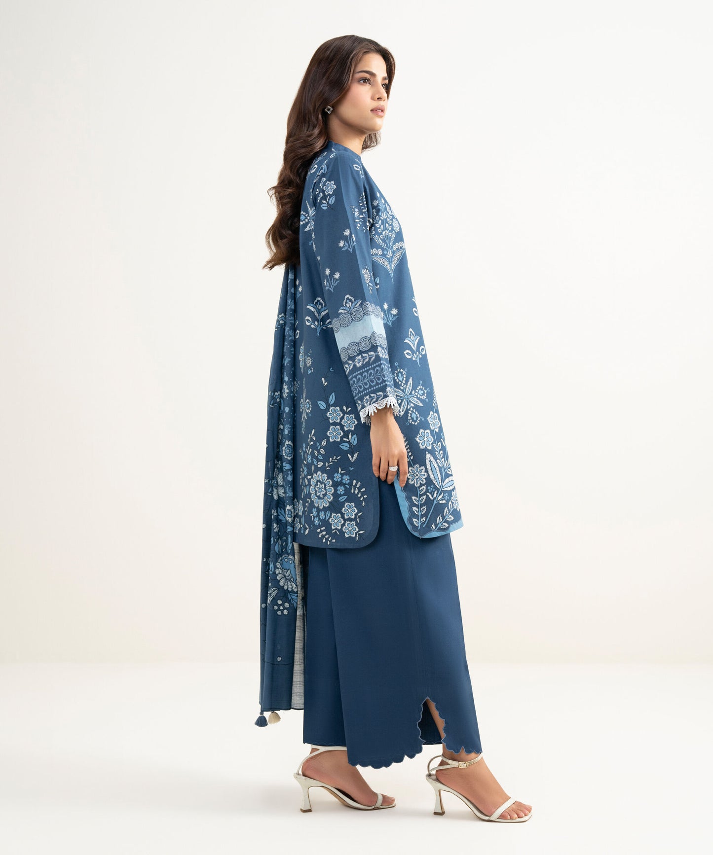 Sapphire Printeded Lawn Three Piece Suit SP-LWN-BLU021