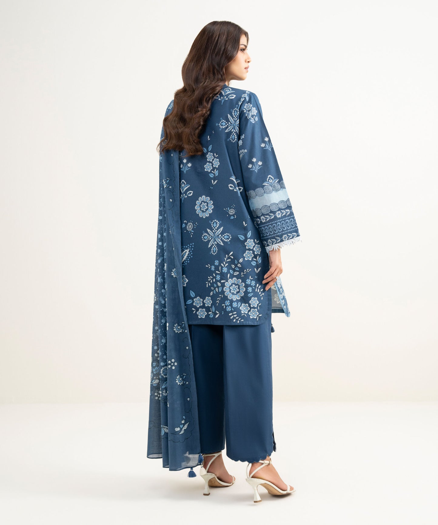 Sapphire Printeded Lawn Three Piece Suit SP-LWN-BLU021