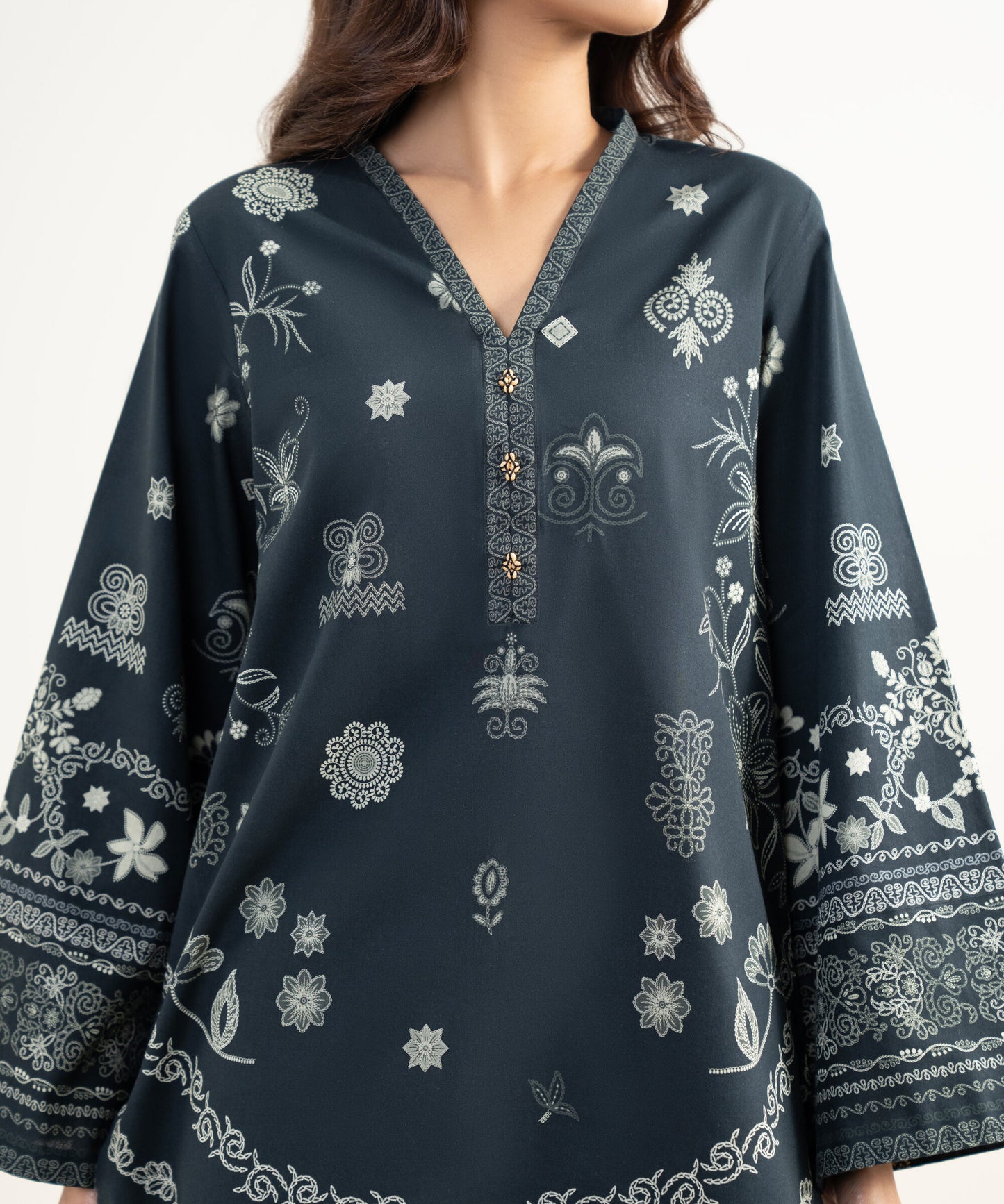 Sapphire Printed Lawn Three Piece Suit SP-LWN-BLK030
