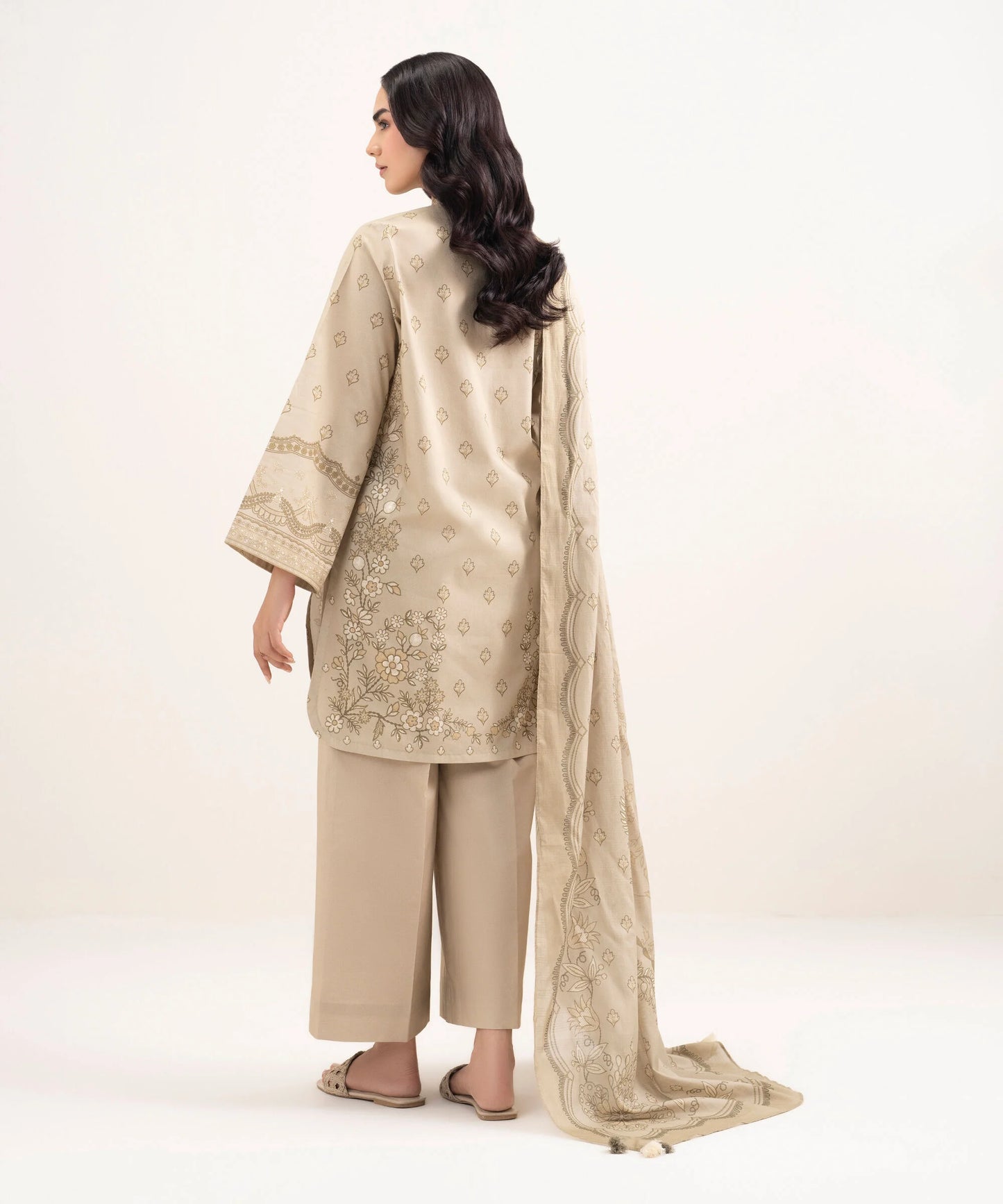 Sapphire Printed Lawn Suit With Matchin Dupatta SP-LWN-BR010