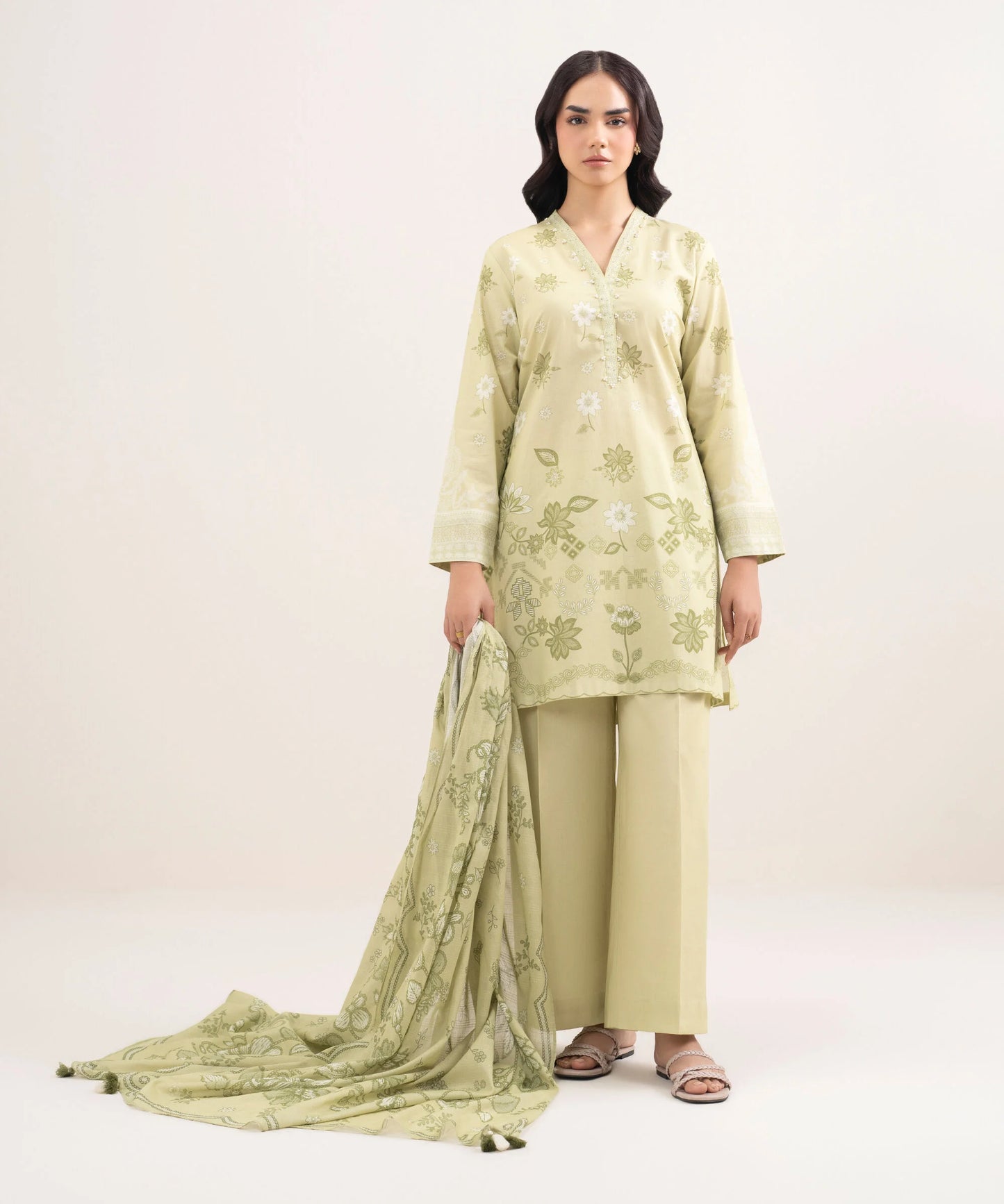 Sapphire Printed Lawn Three Piece Suit SP-LWN-YL09