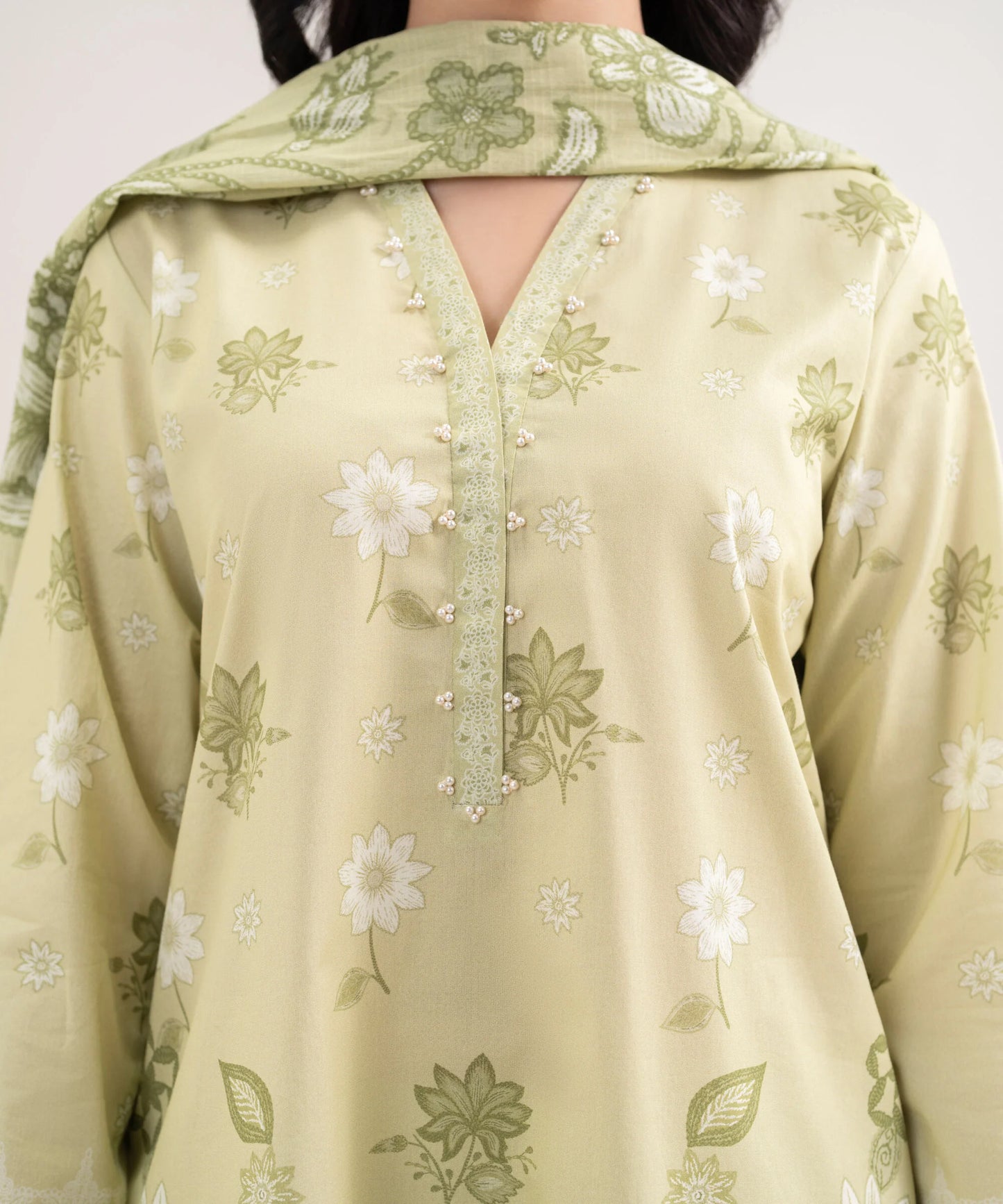 Sapphire Printed Lawn Three Piece Suit SP-LWN-YL09