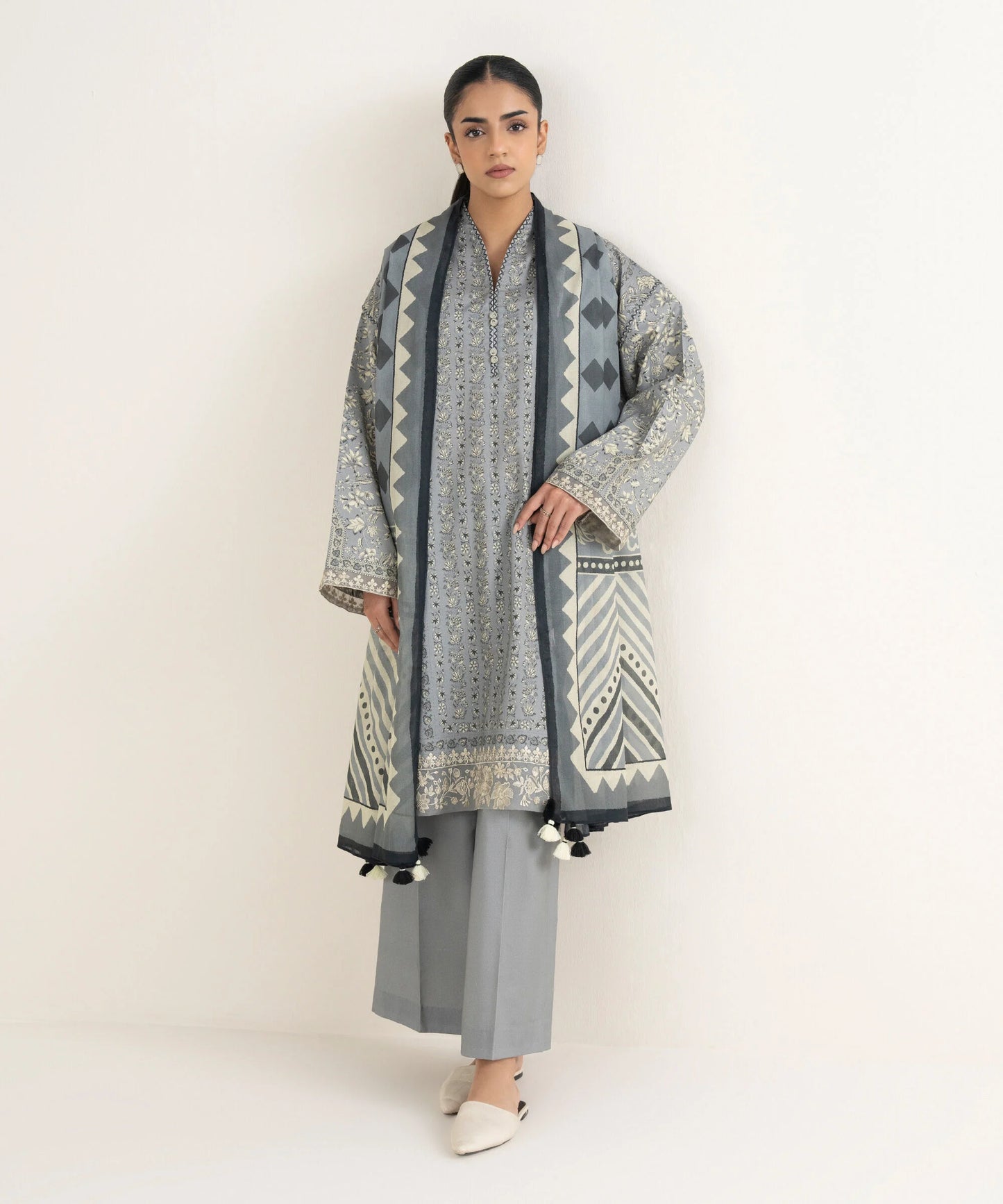 Sapphire Embroidered Lawn Three Piece Suit SP-LWN-GRY08