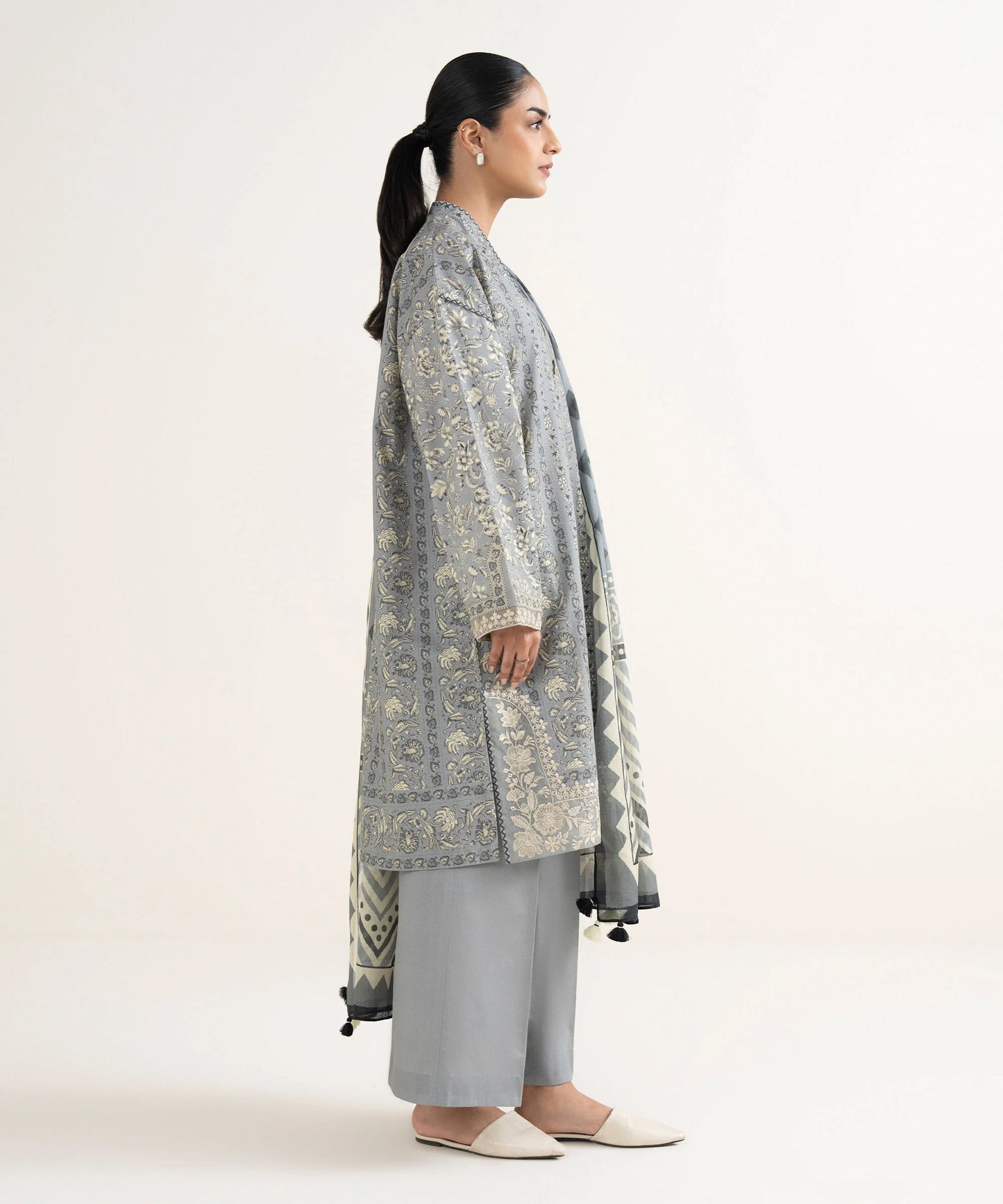 Sapphire Embroidered Lawn Three Piece Suit SP-LWN-GRY08
