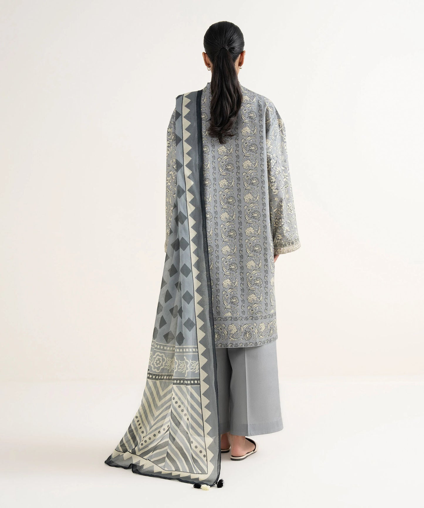 Sapphire Embroidered Lawn Three Piece Suit SP-LWN-GRY08