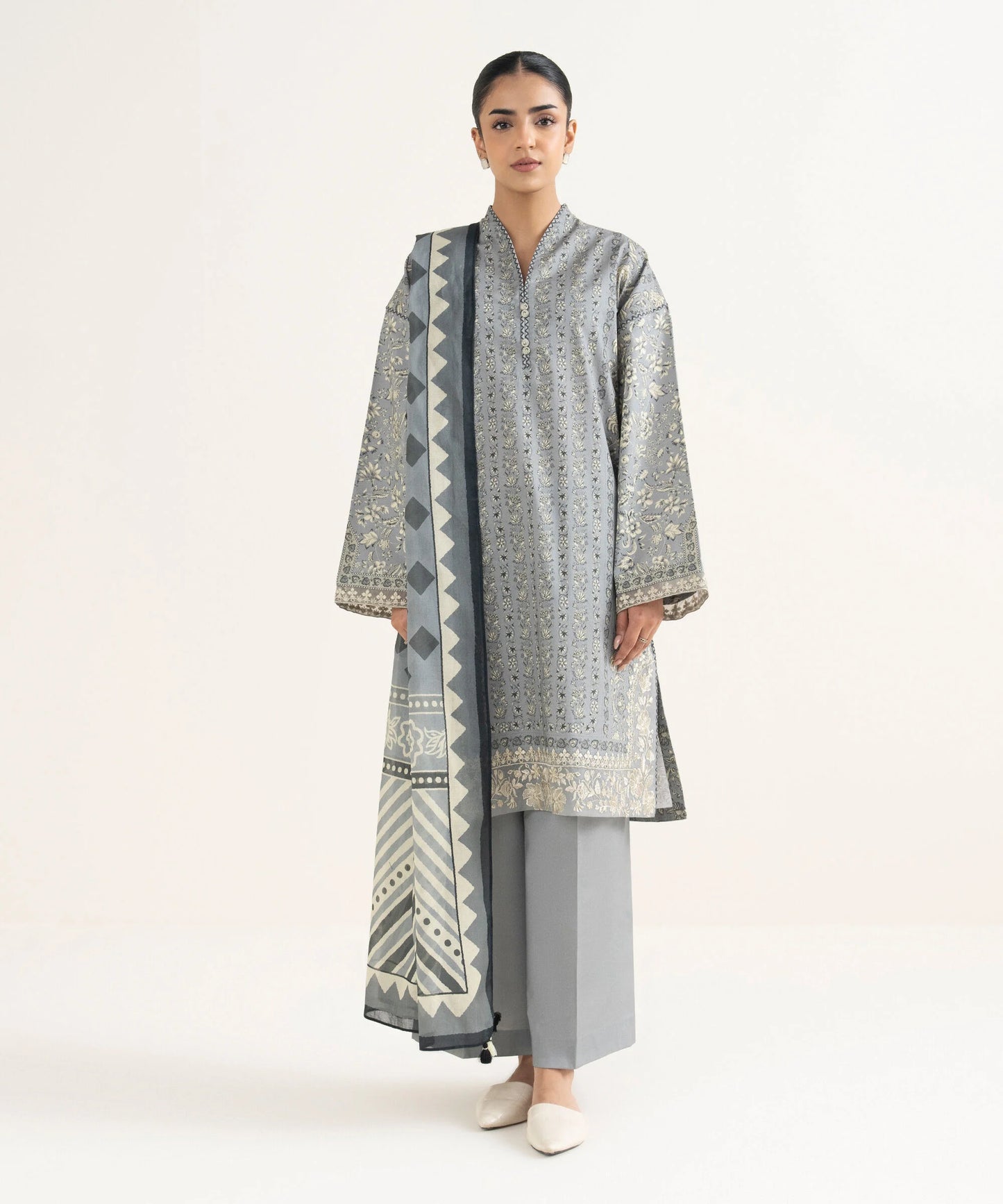 Sapphire Embroidered Lawn Three Piece Suit SP-LWN-GRY08