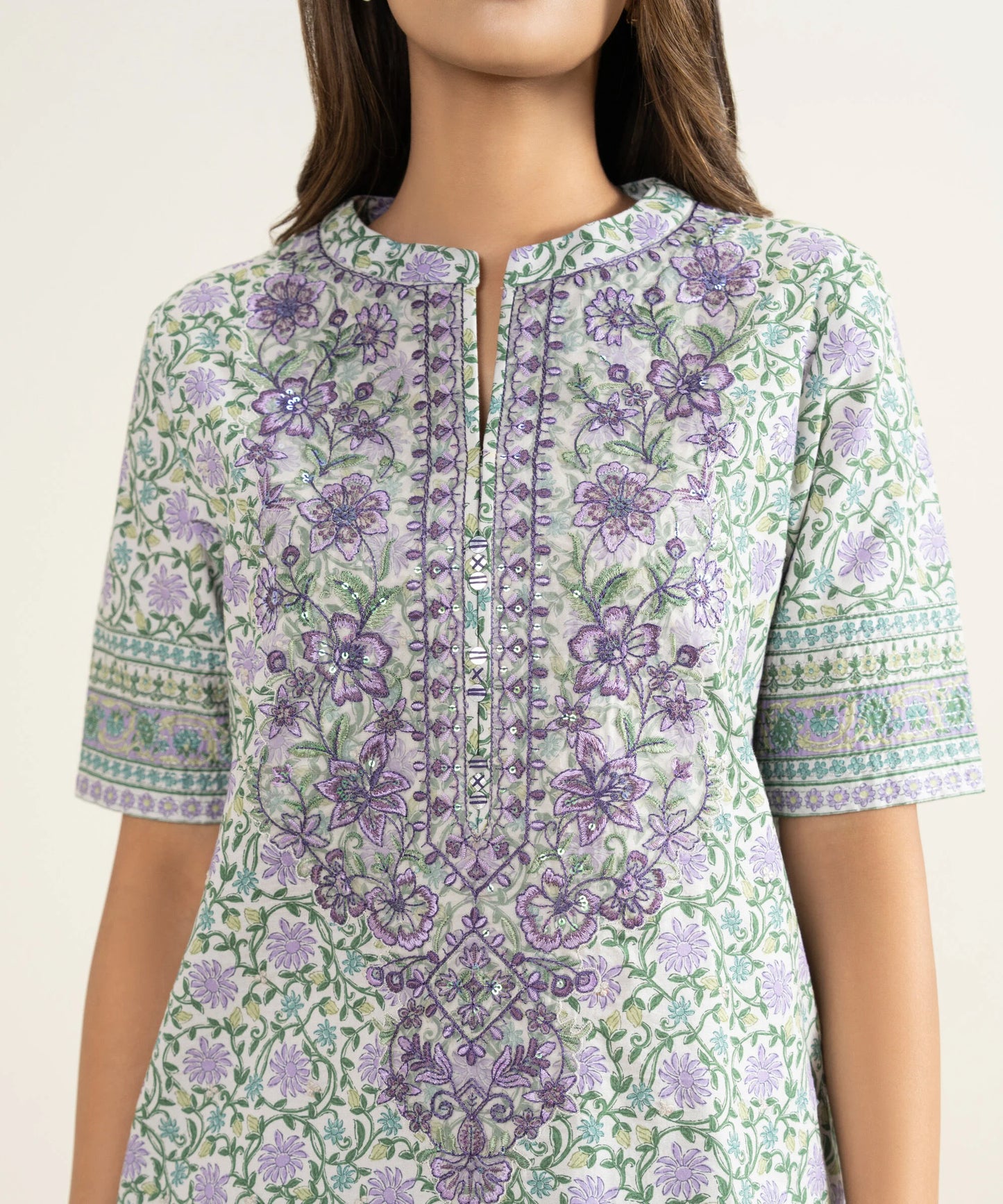 Sapphire Embroidered Lawn Three Piece Suit SP-LWN-PRP014