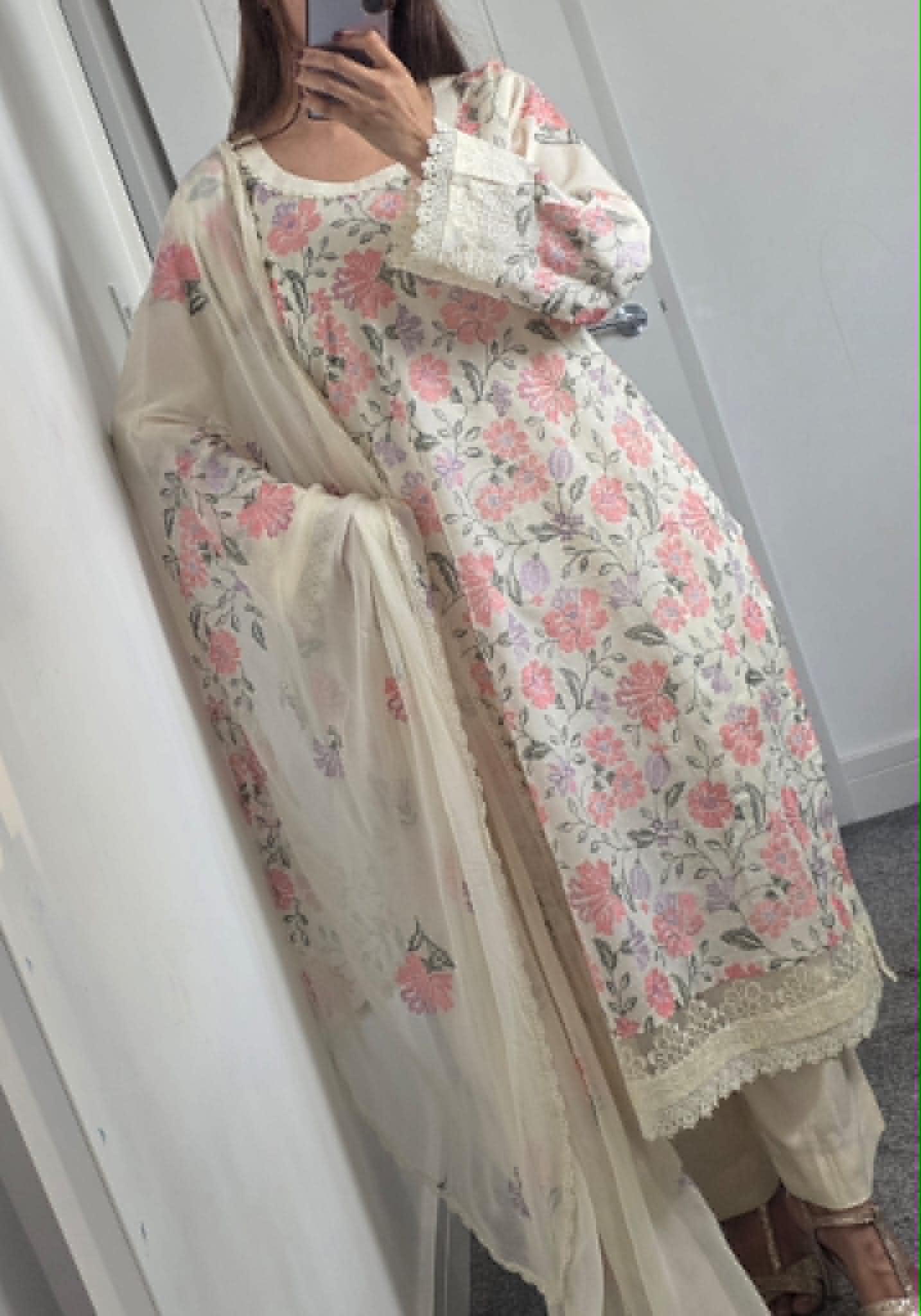 Uznau Embroidered Lawn Three Piece Suit UZ-LWN-WHT020