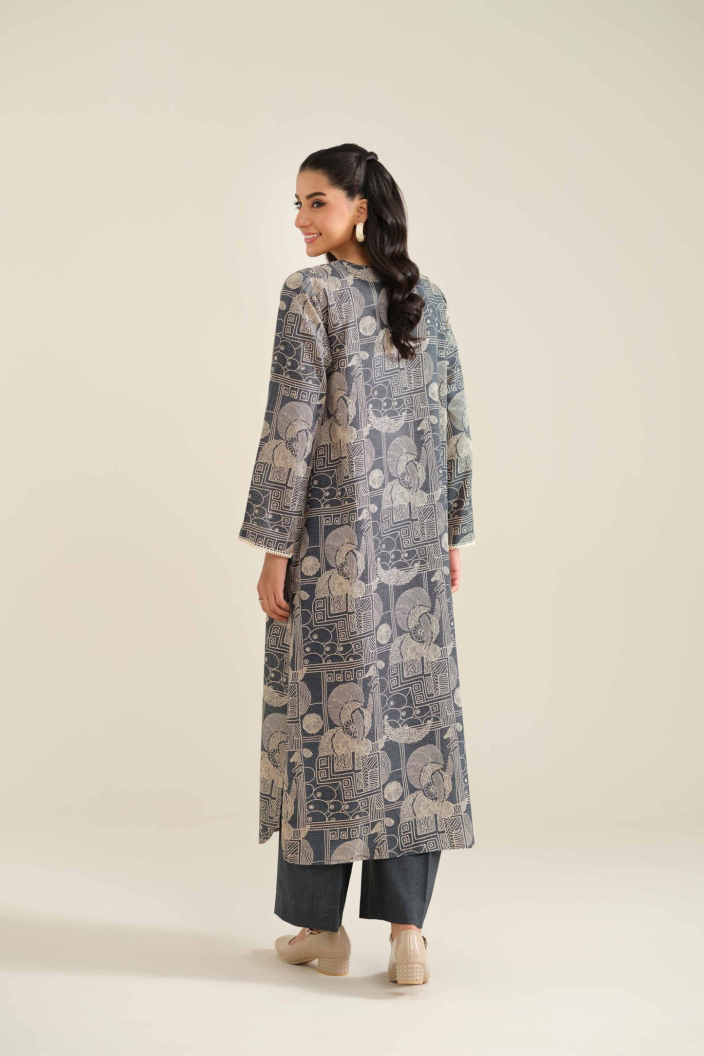 Nishaat Krandi Three Piece Suit With Embroidered Neck Line NS-KR-GRY01
