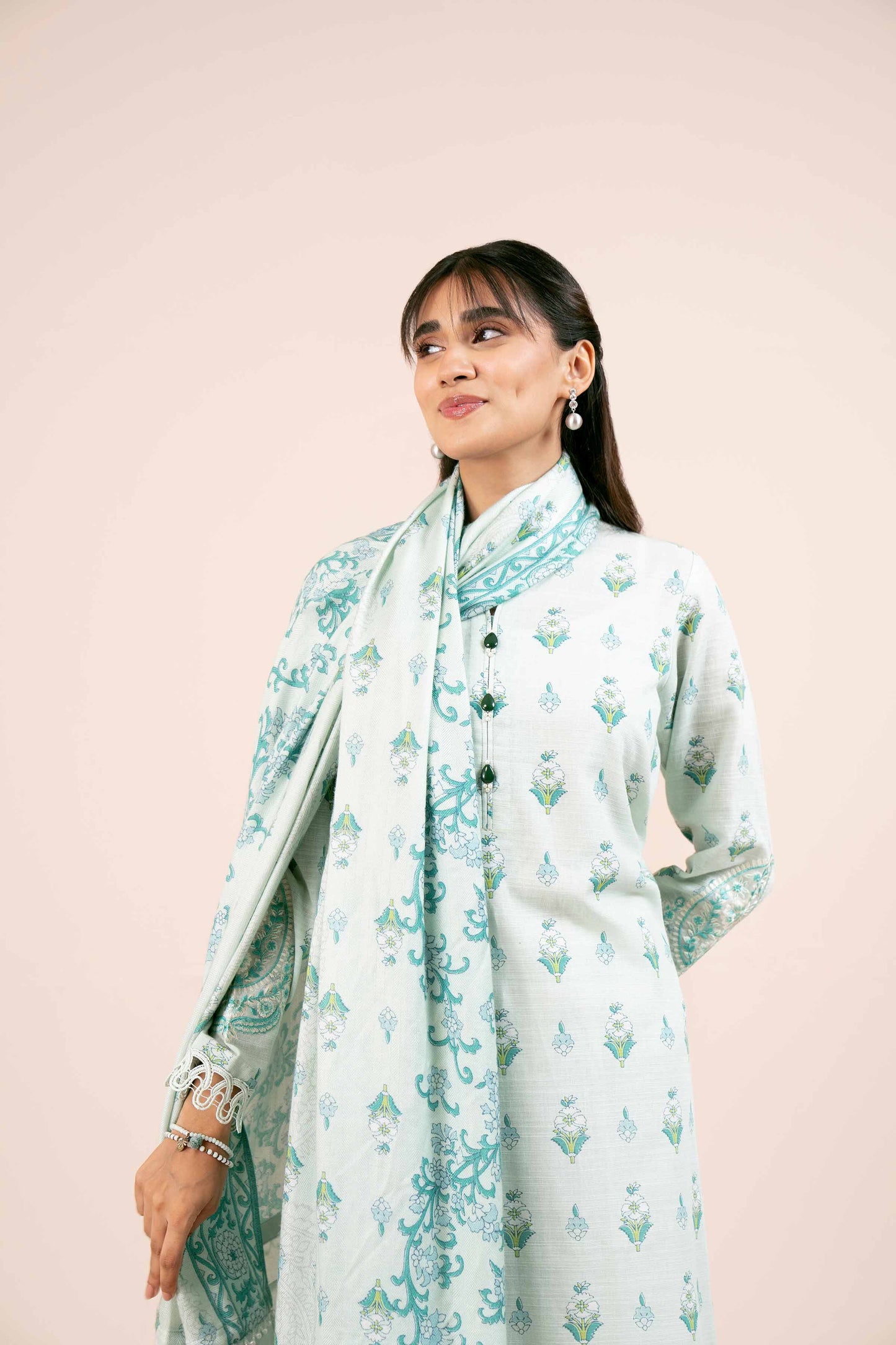 Nishaat Khaddar Three Piece Suit NS-KHD-FR01