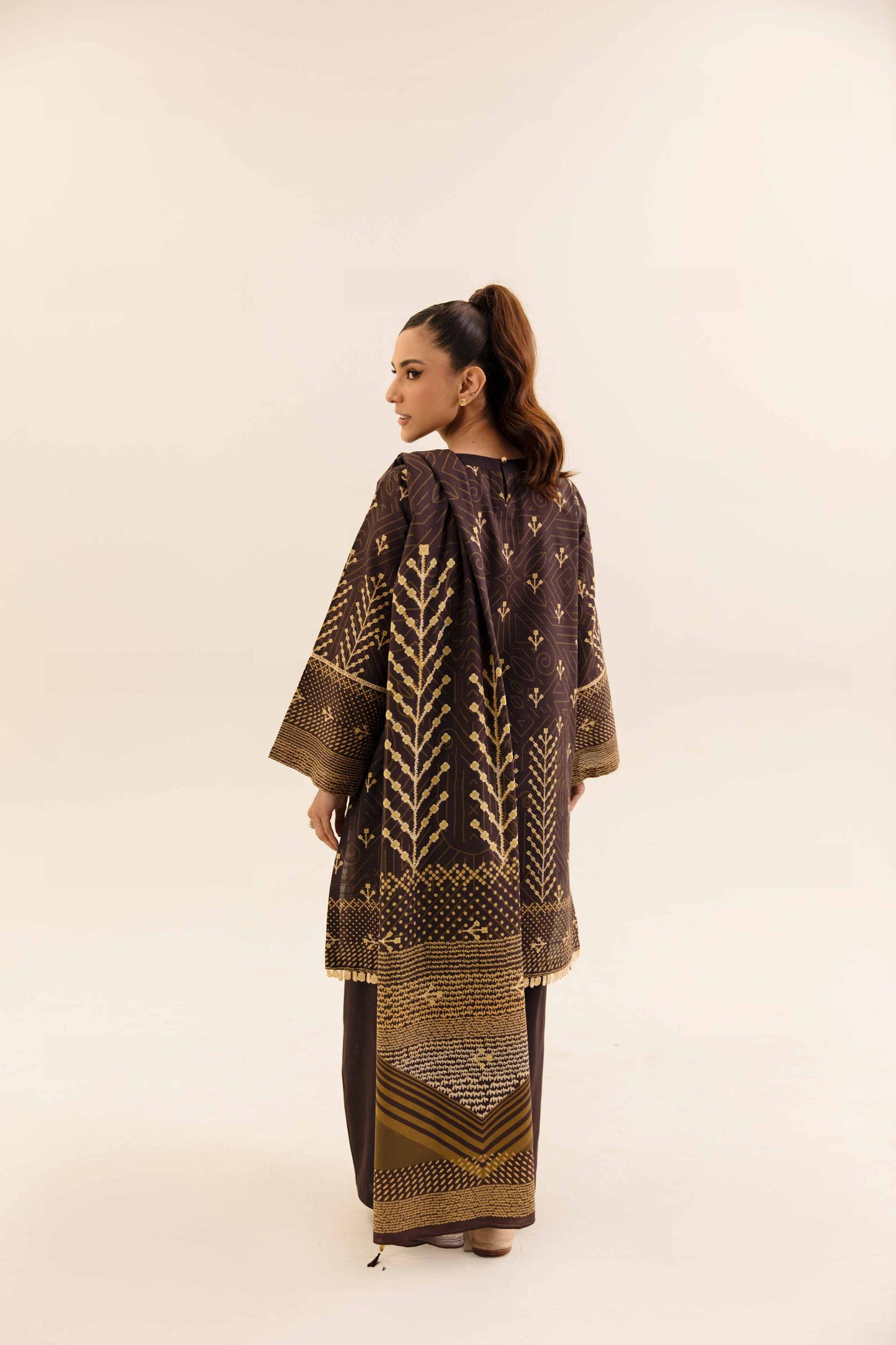 Nishaat Khaddar Three Piece Suit NS-KHD-BR04