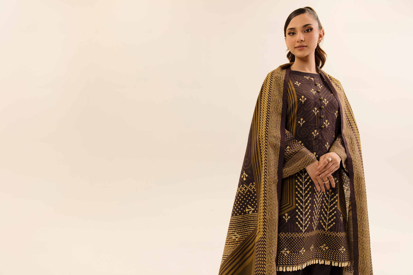 Nishaat Khaddar Three Piece Suit NS-KHD-BR04