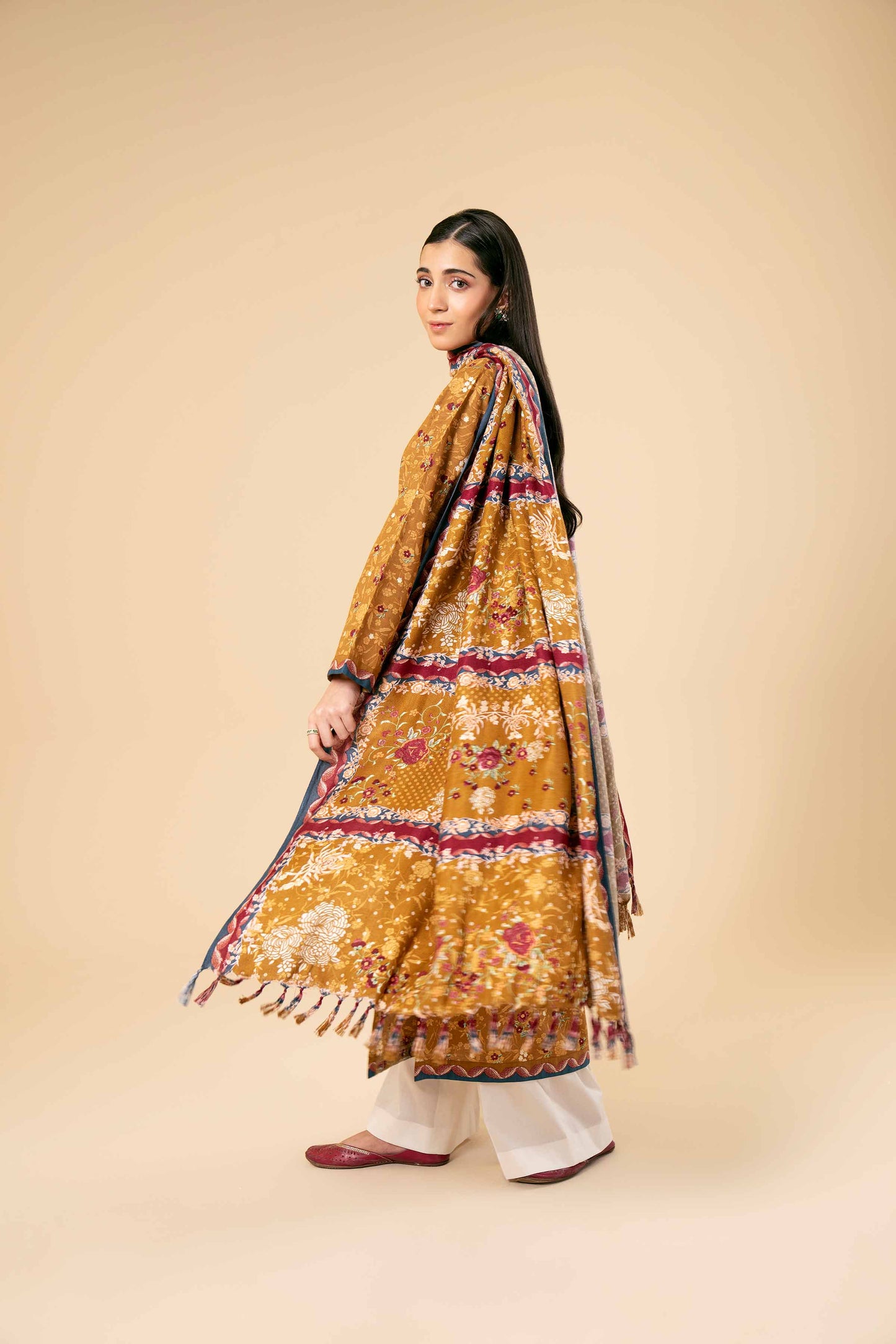 Nishaat Khaddar Three Piece Suit NS-KHD-MST01