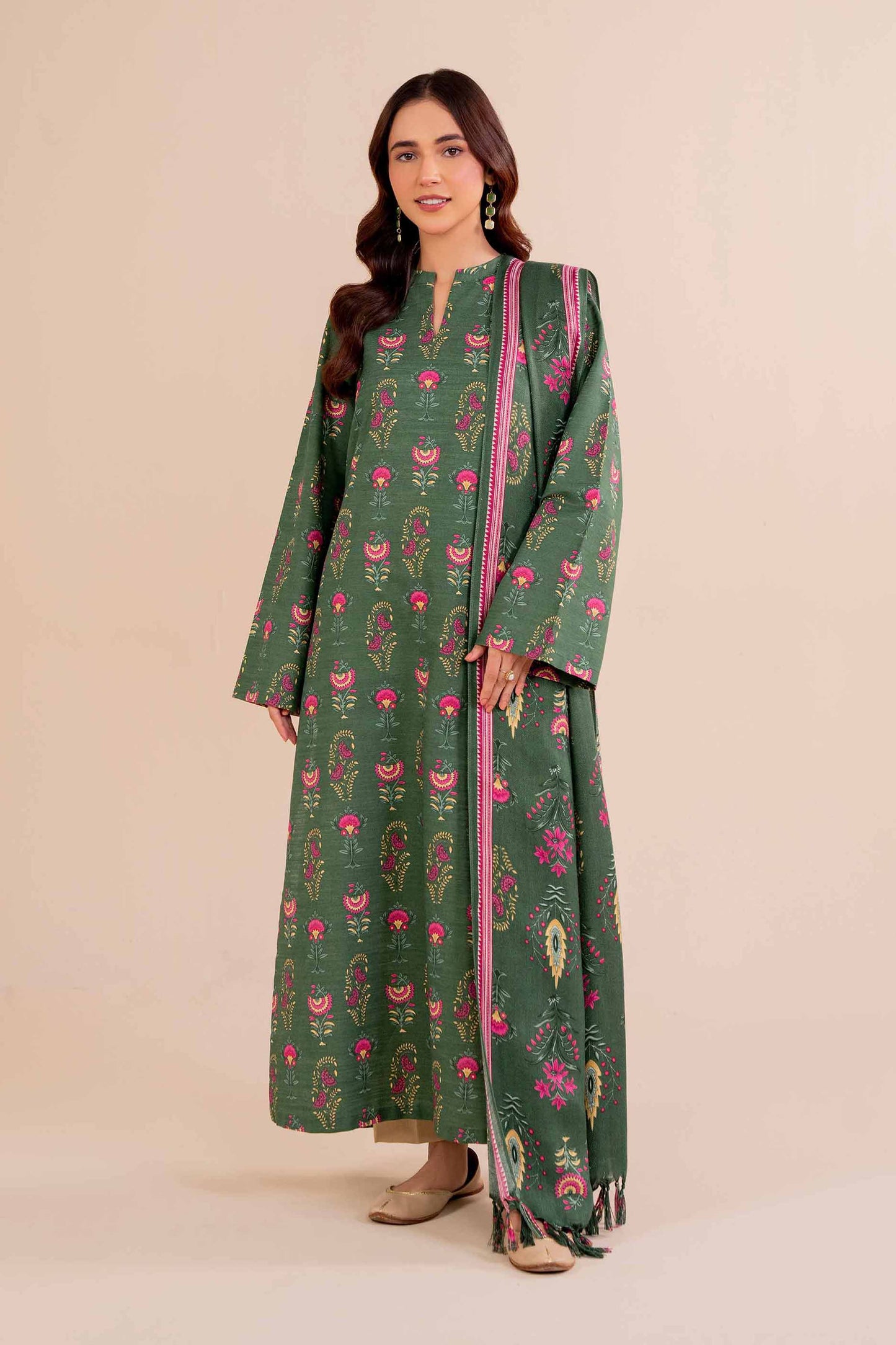 Nishaat Khaddar Three Piece Suit NS-KHD-GR04