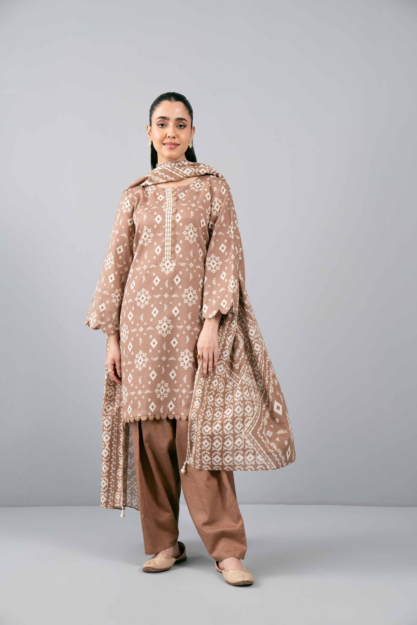 Nishaat Khaddar Three Piece Suit NS-KHD-BR02