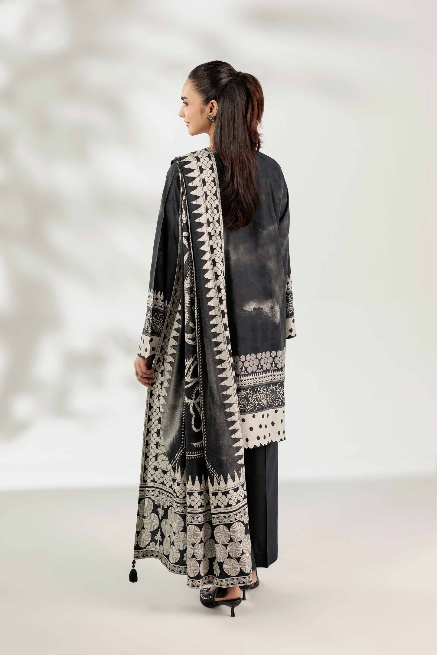 Nishat Jacquard Embroidered Cotton Three Piece Suit NS-CT-BLK01