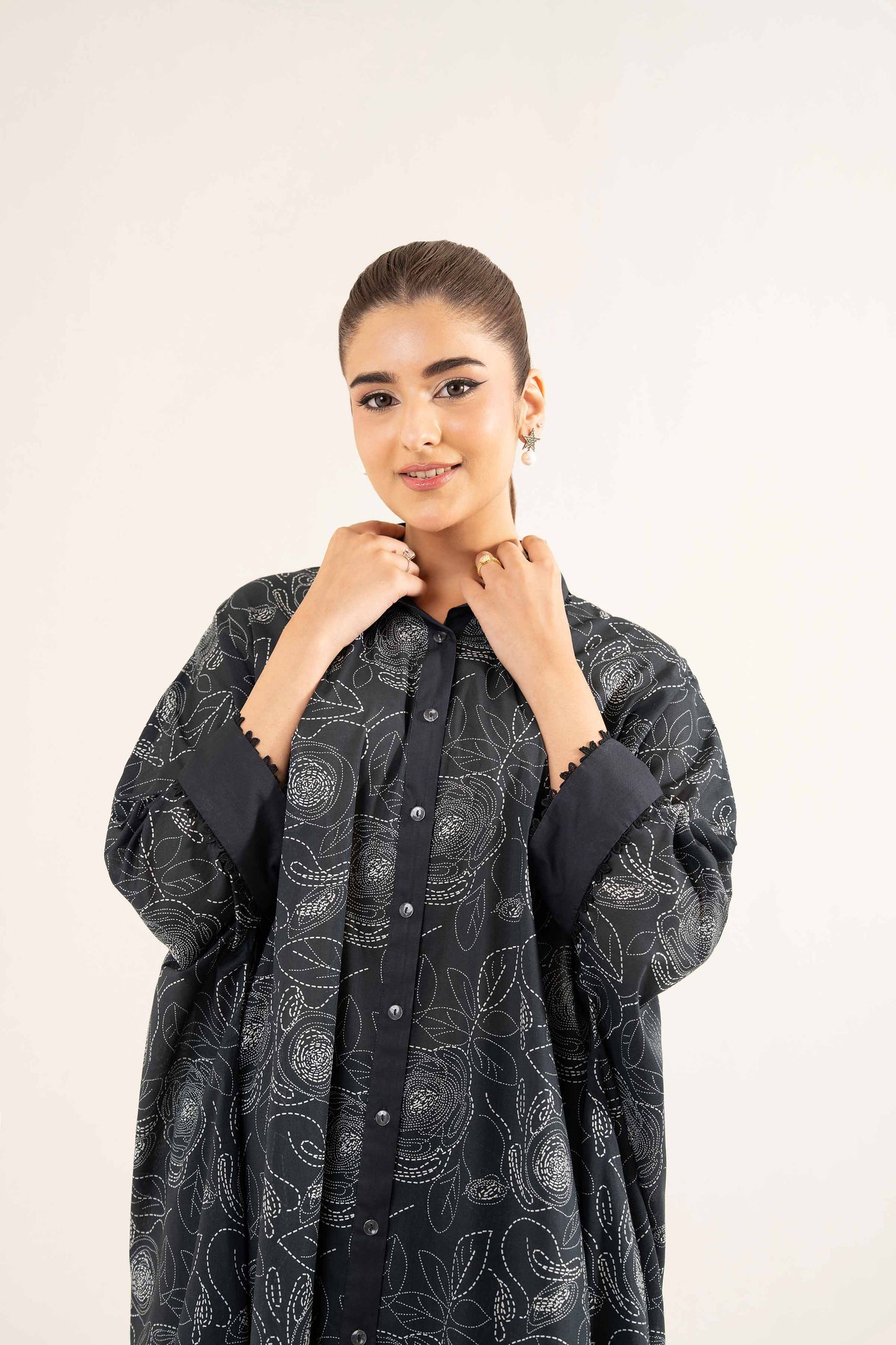 Nishat  Printed Lawn Three Piece Suit NS-LWN-BLK07