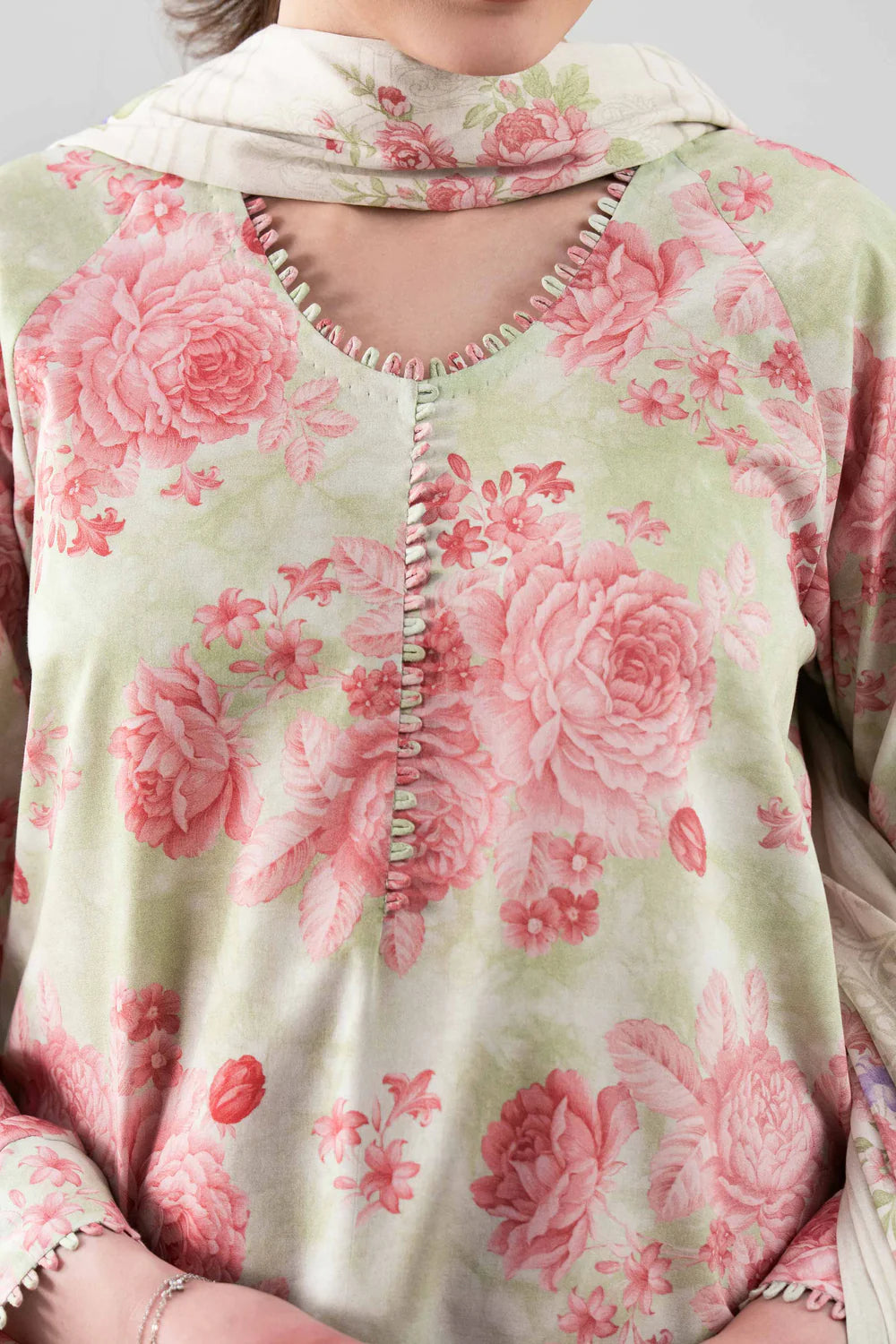Nishat Printed Lawn Three Piece Suit NS-LWN-GR01