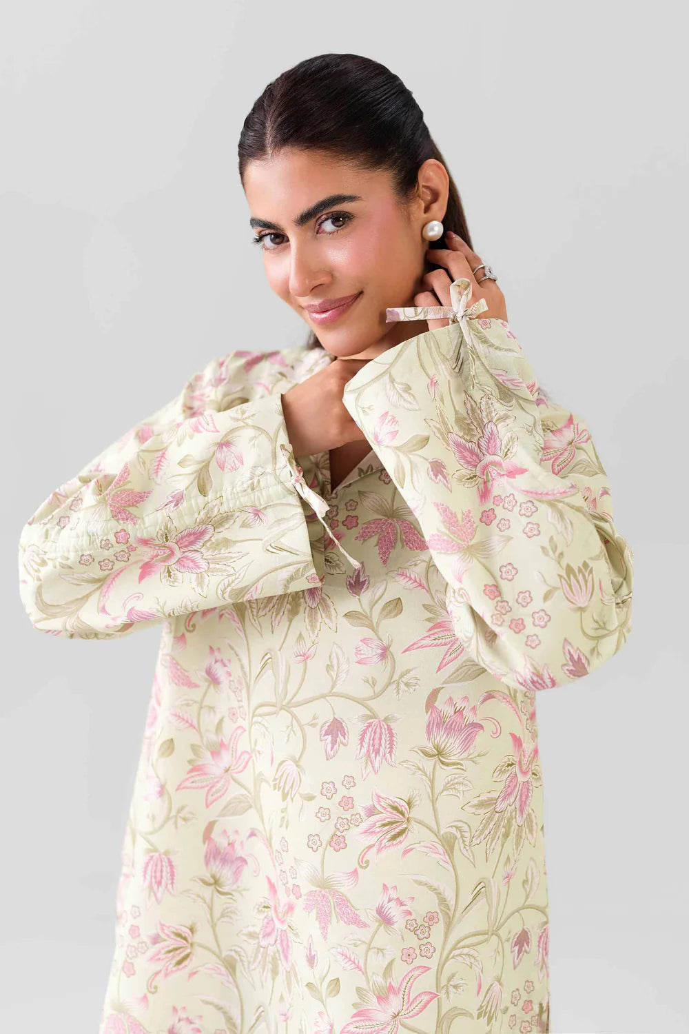 Nishat Printed Lawn Three Piece Suit NS-LWN-WHT03