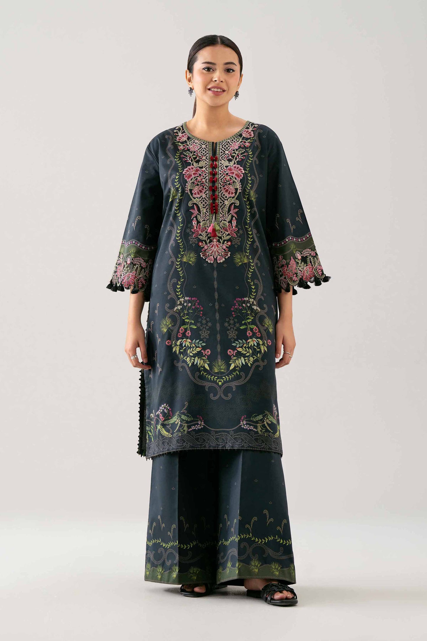 Nishat Embroidered Lawn Three Piece Suit NS-LWN-BLK09