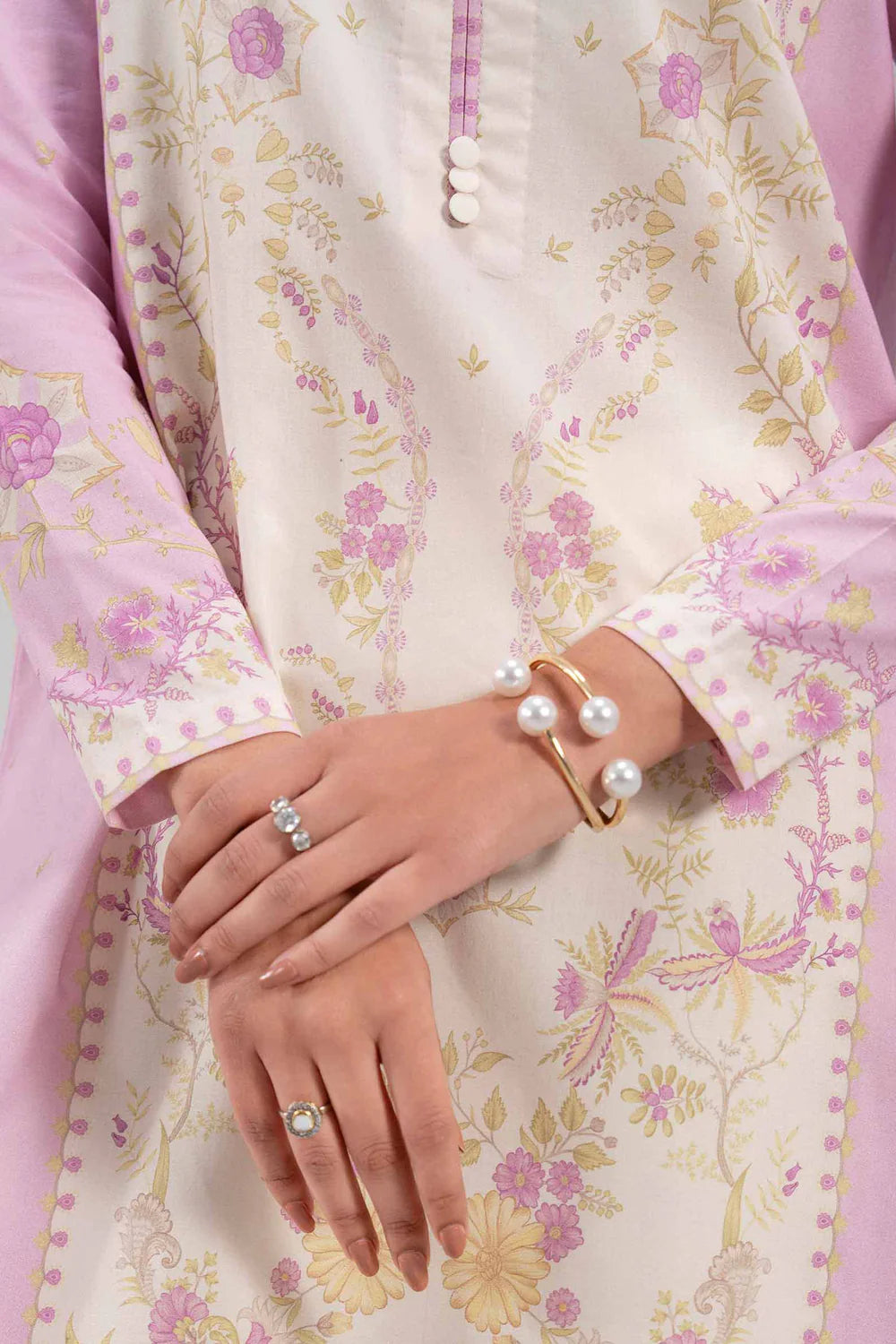 Nishaat Lawn Three Piece Suit NS-LWN-PNK02