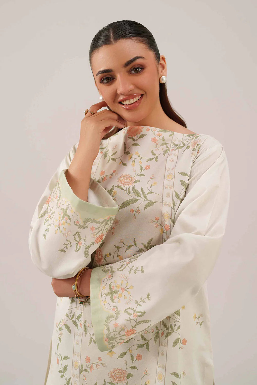 Nishat Printed Lawn Three Piece Suit NS-LWN-WHT02