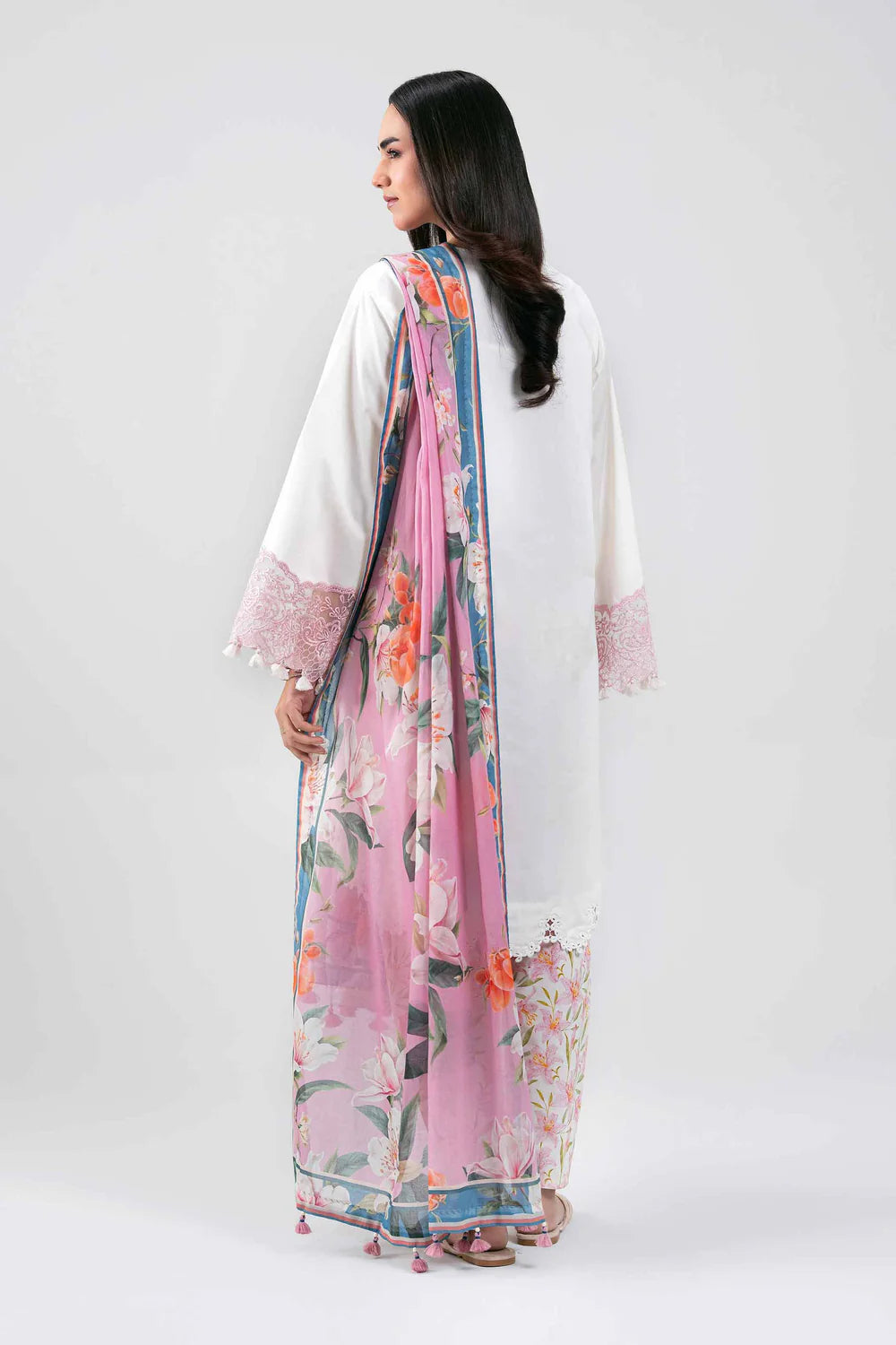 Nishat Embroidered Cambric Cotton Three Piece Suit NS-CT-PNK02