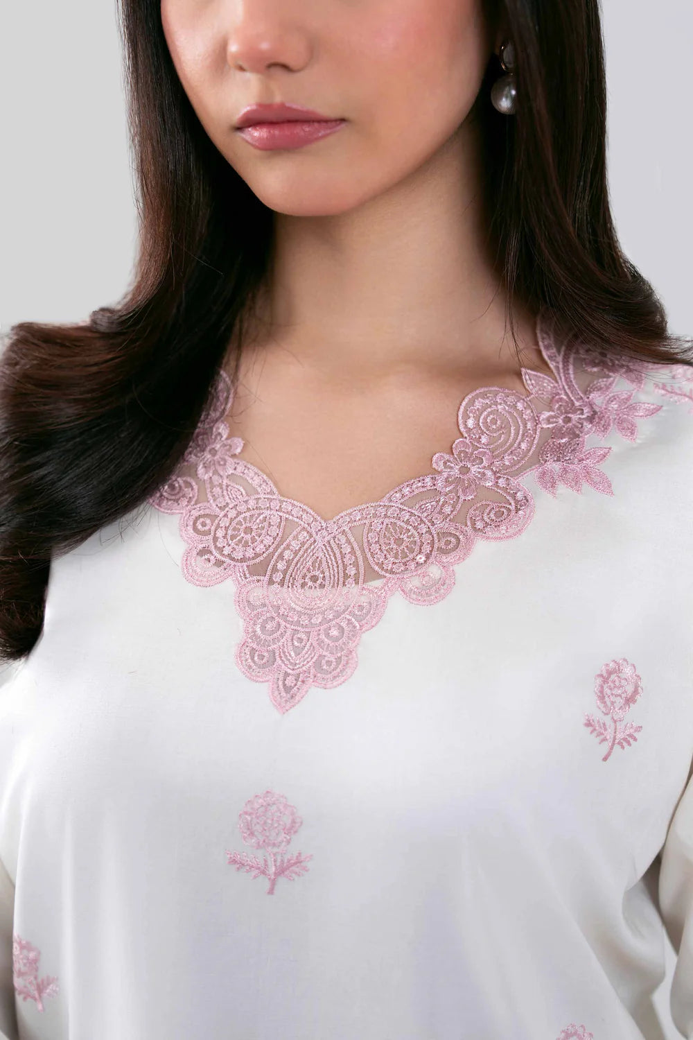 Nishat Embroidered Cambric Cotton Three Piece Suit NS-CT-PNK02