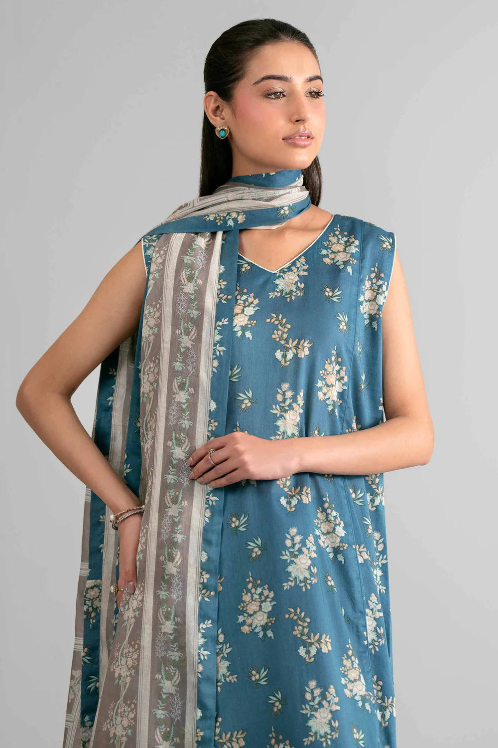 Nishat Printed Lawn Three Piece Suit NS-LWN-GR02