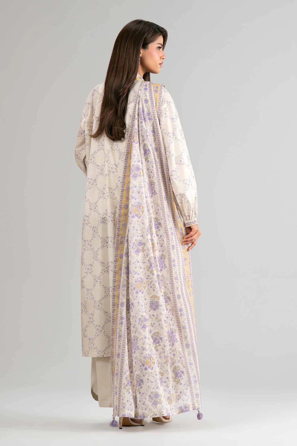 Nishat Printed Lawn Three Piece Suit NS-LWN-WHT04