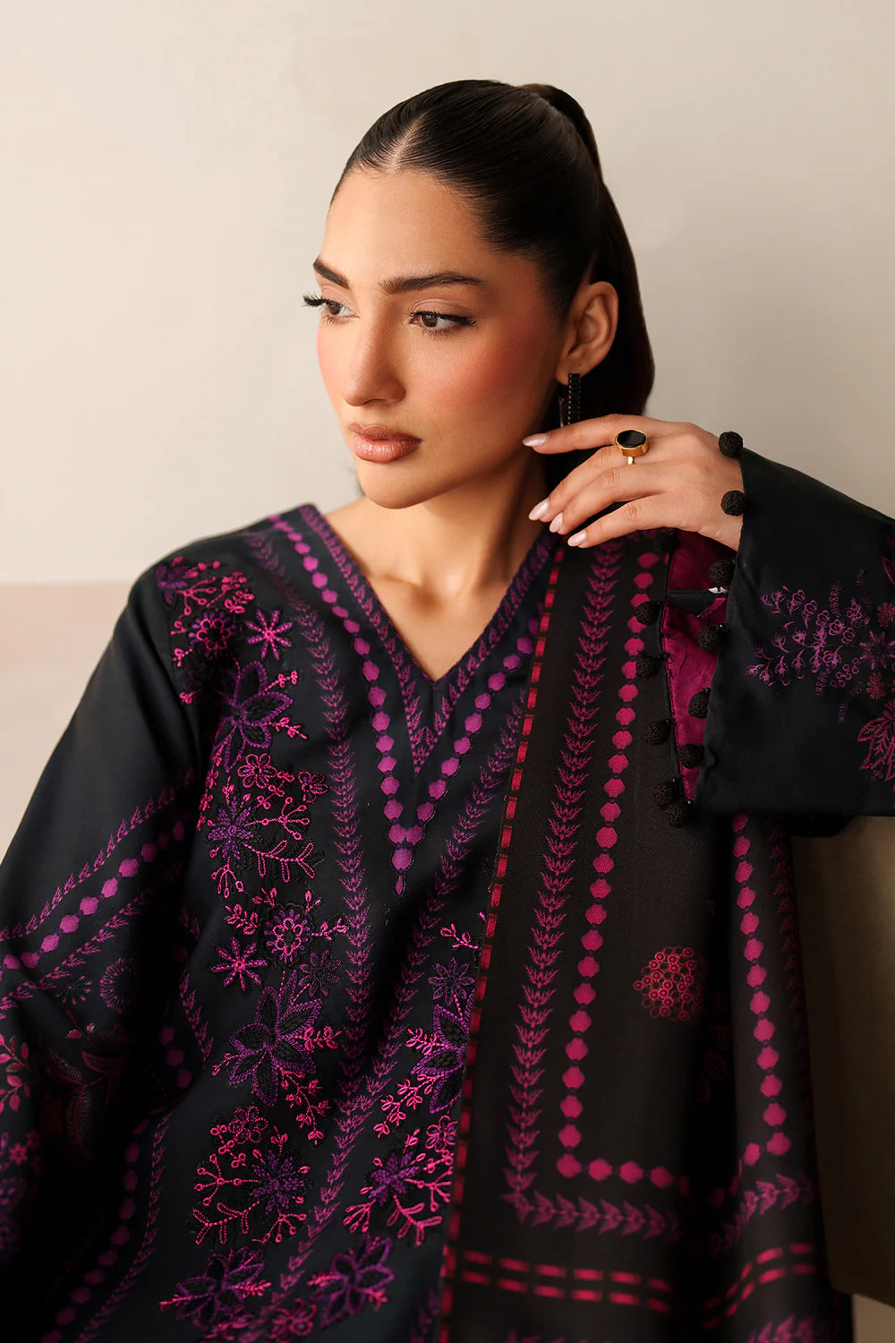 Baroque Embroidered Viscose Linen Three Piece Suit BR-VC-PNK03