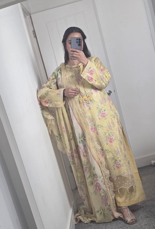 Uznau Embroidered Lawn Three Piece Suit UZ-LWN-YL07