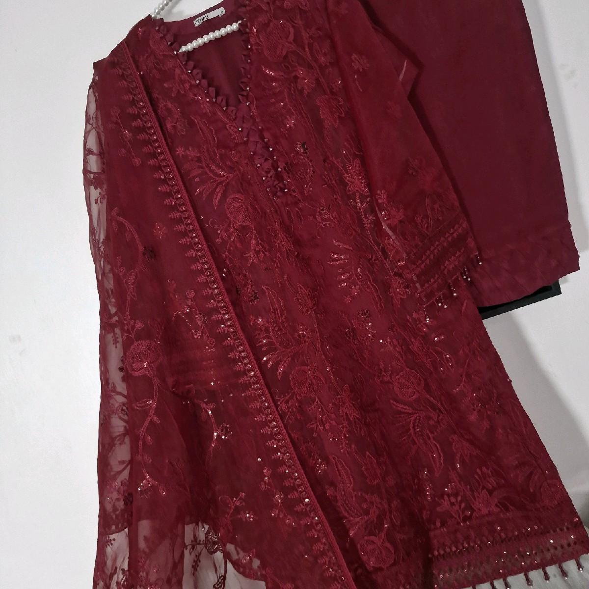 Uznau luxury eid collection Pakistani trouser kameez dupatta tailored stiched