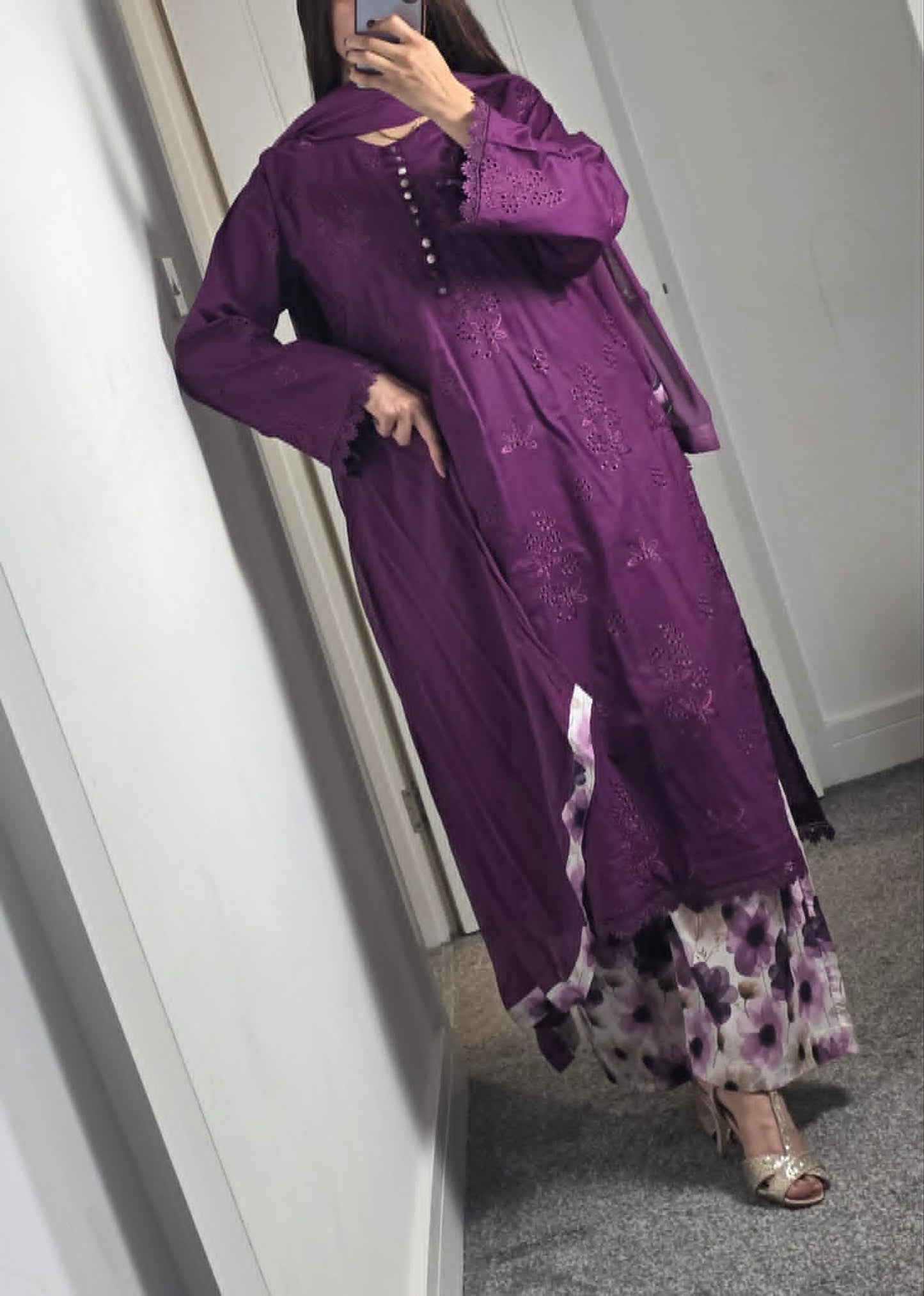 Uznau Embroidered Lawn Three Piece Suit UZ-LWN-PRP012